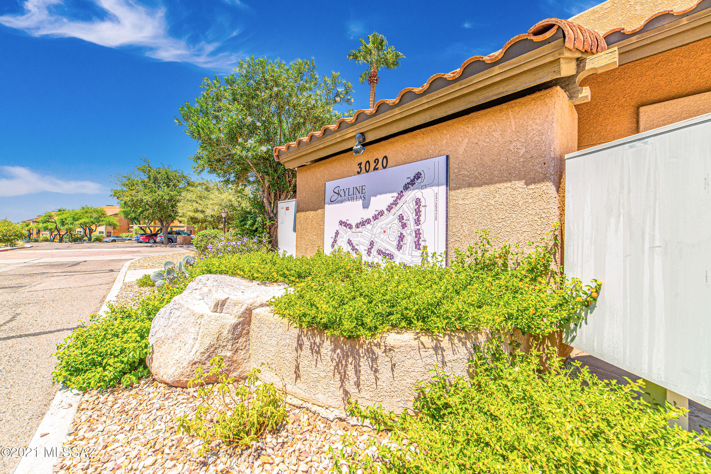 6651 N Campbell Avenue Unit: 205
