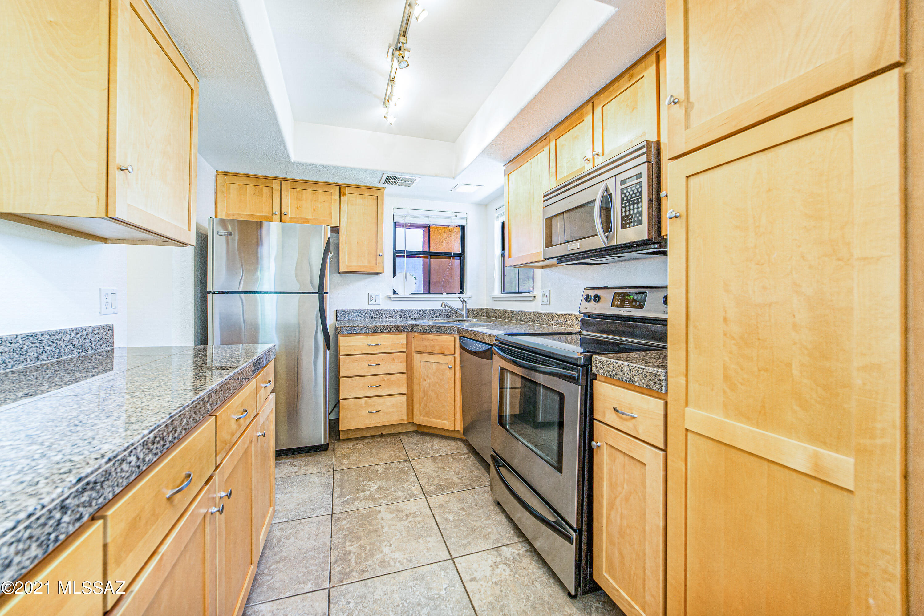 6651 N Campbell Avenue Unit: 205