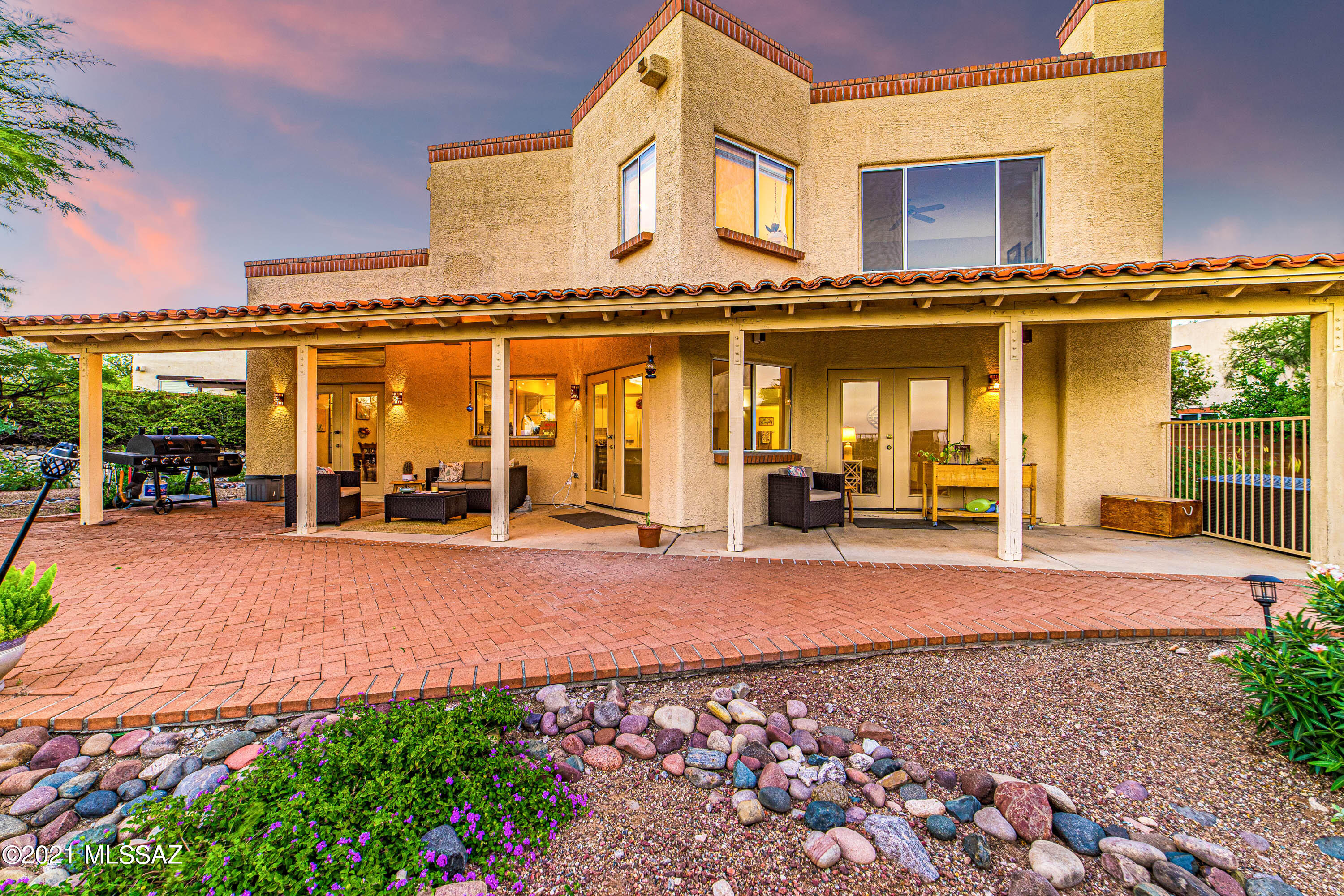 5442 N Crescent Ridge Drive