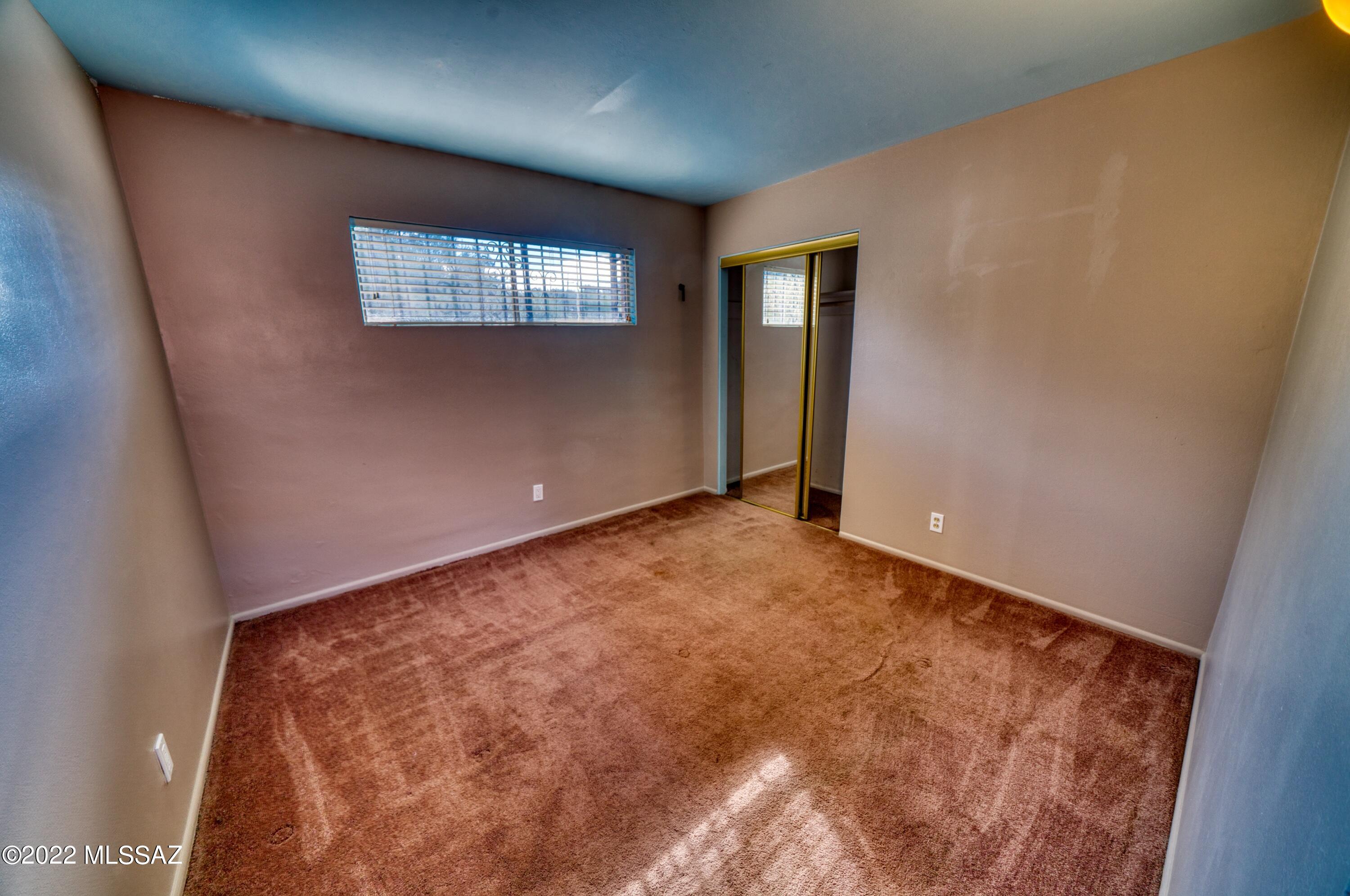 119 W Suffolk Drive