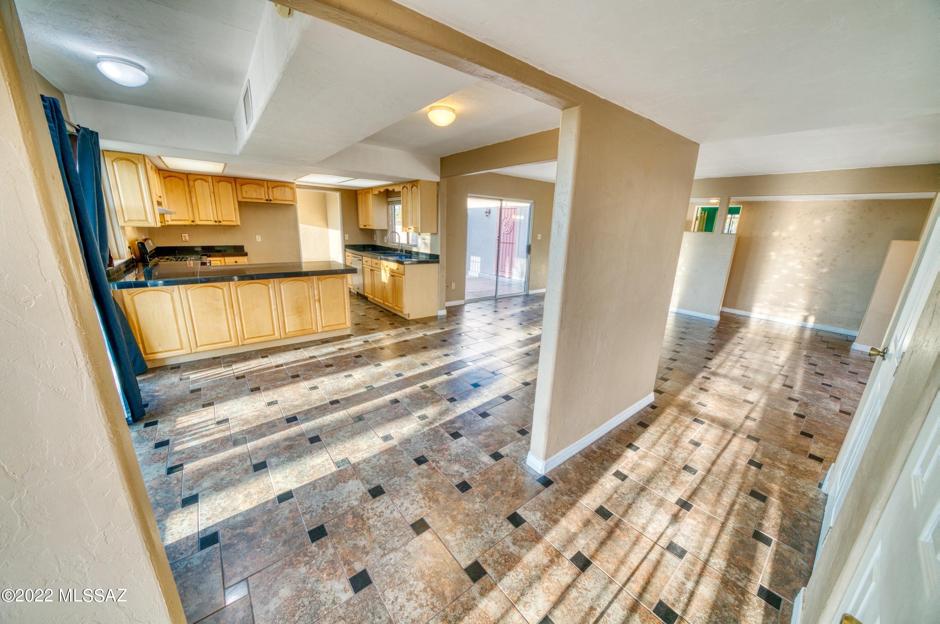 119 W Suffolk Drive