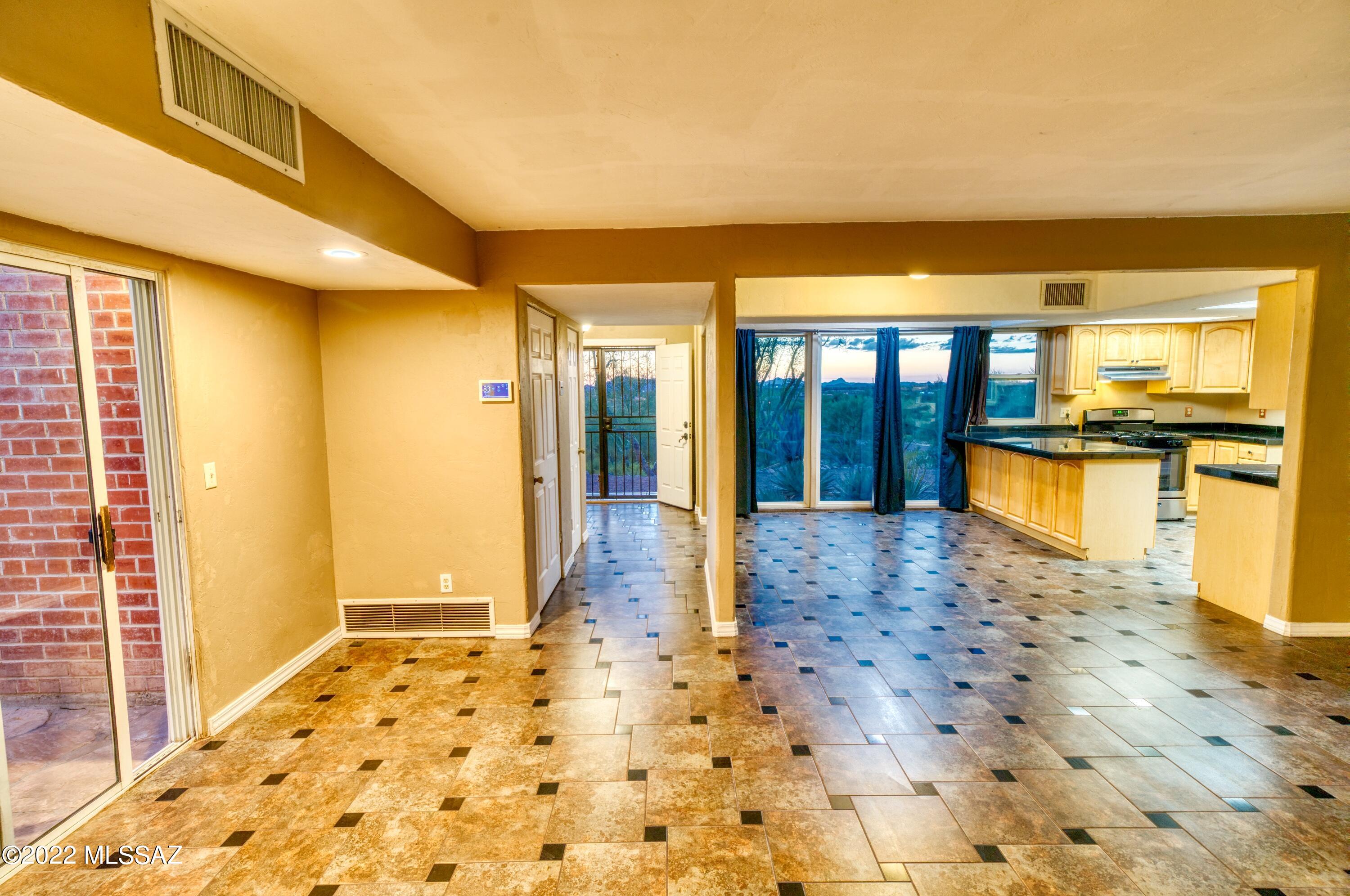 119 W Suffolk Drive