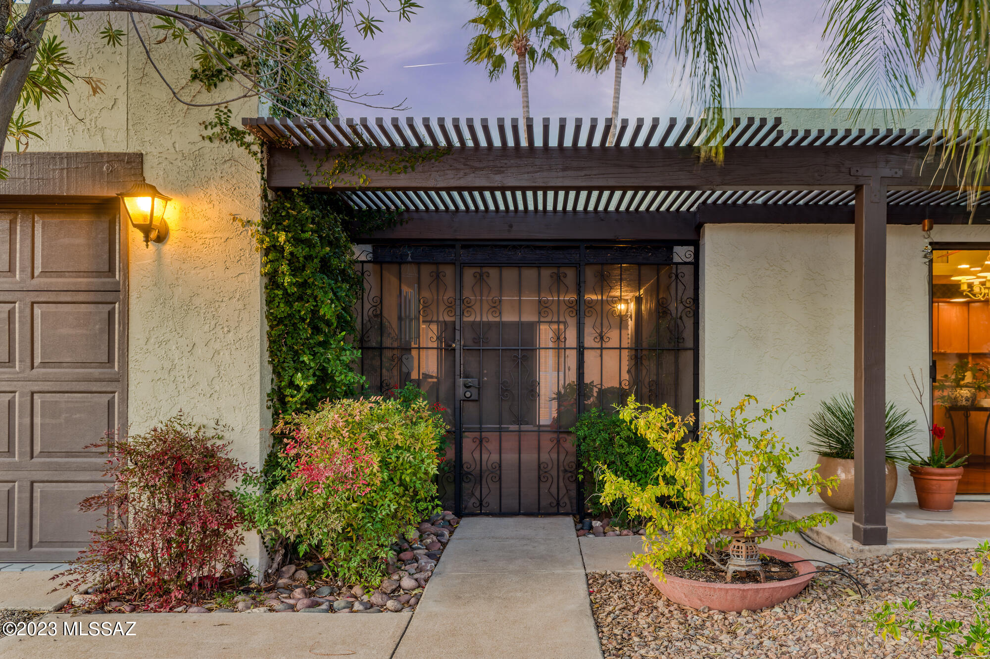 7534 N Palm Circle