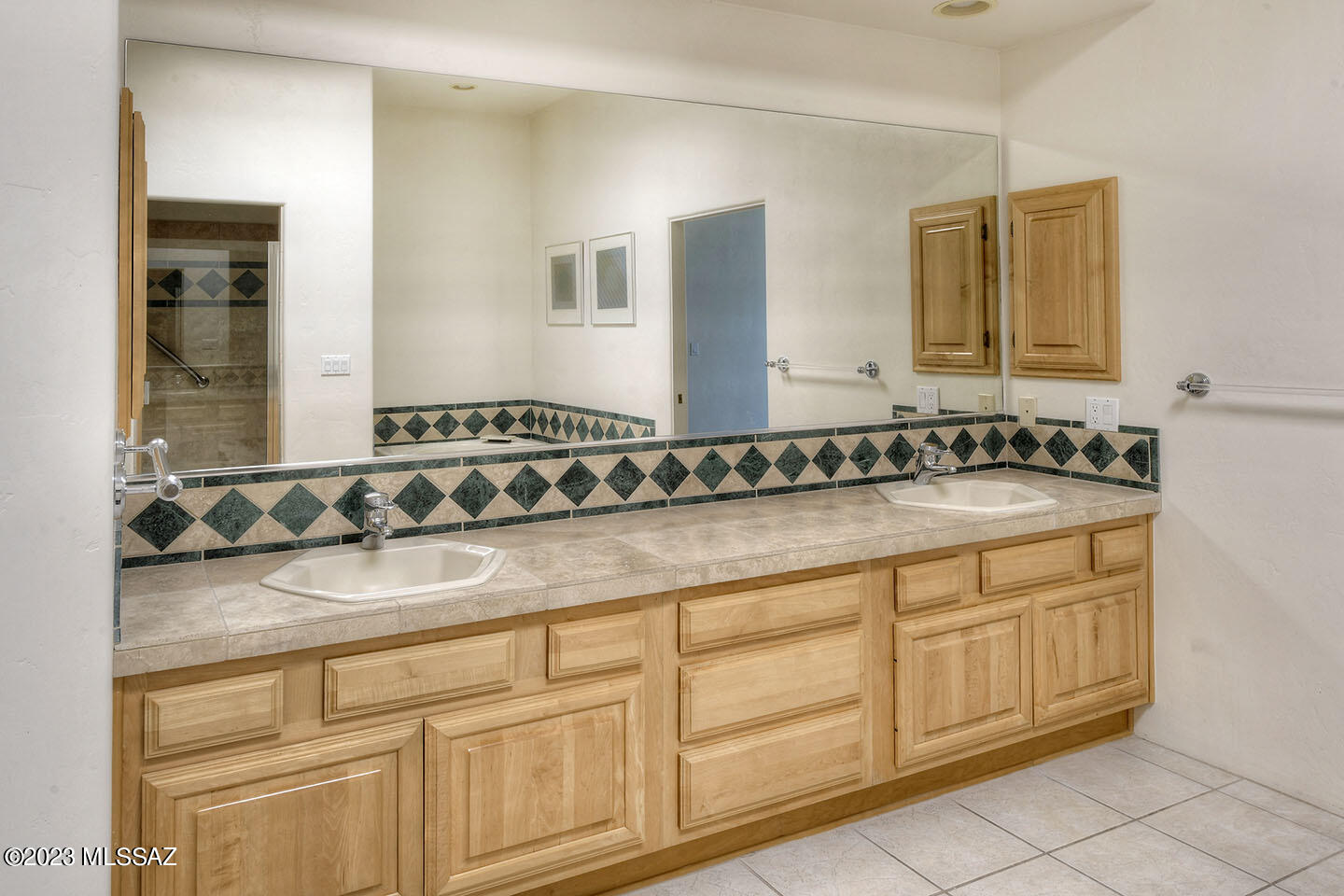 5127 E Calle Brillante