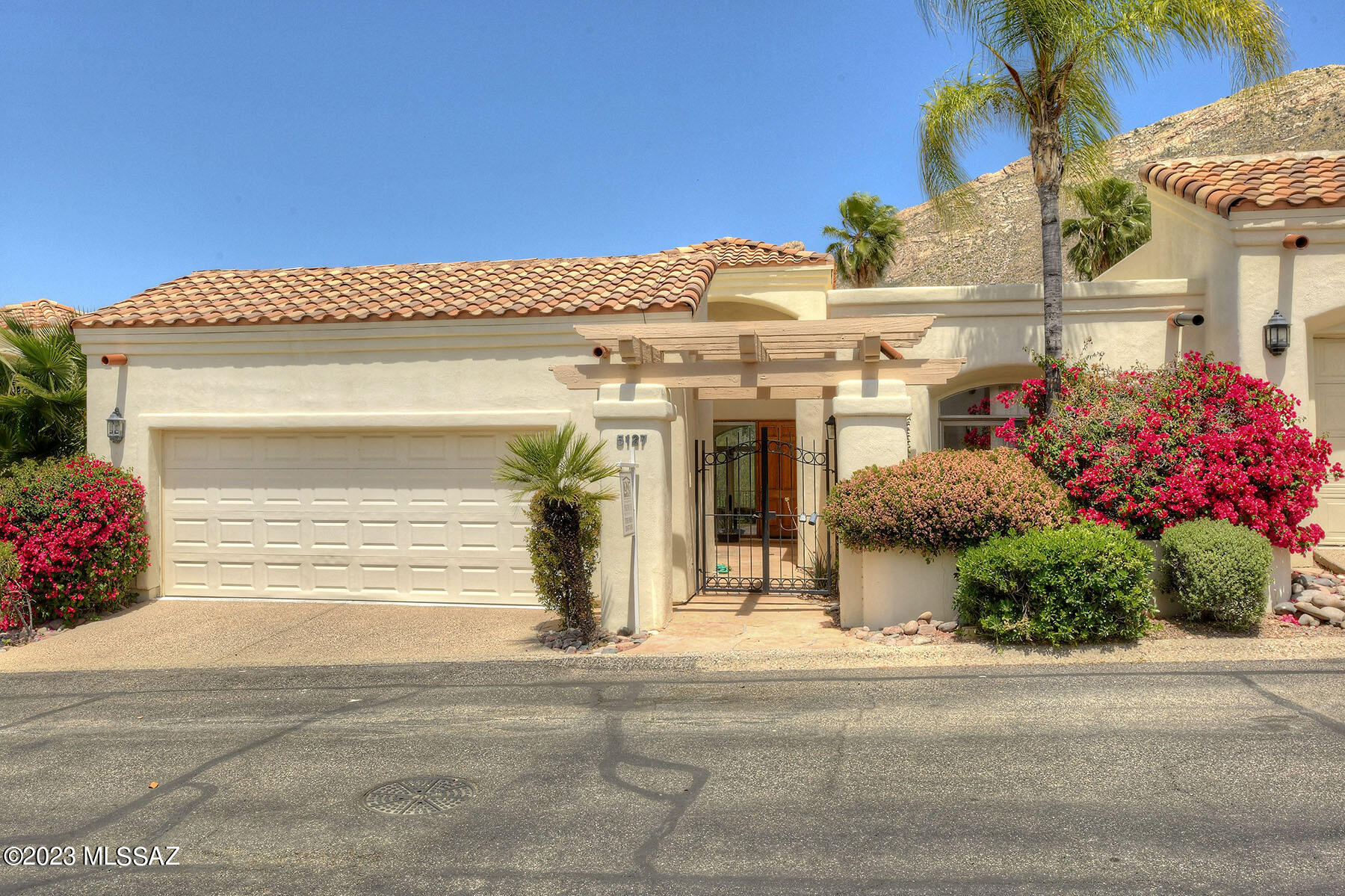 5127 E Calle Brillante