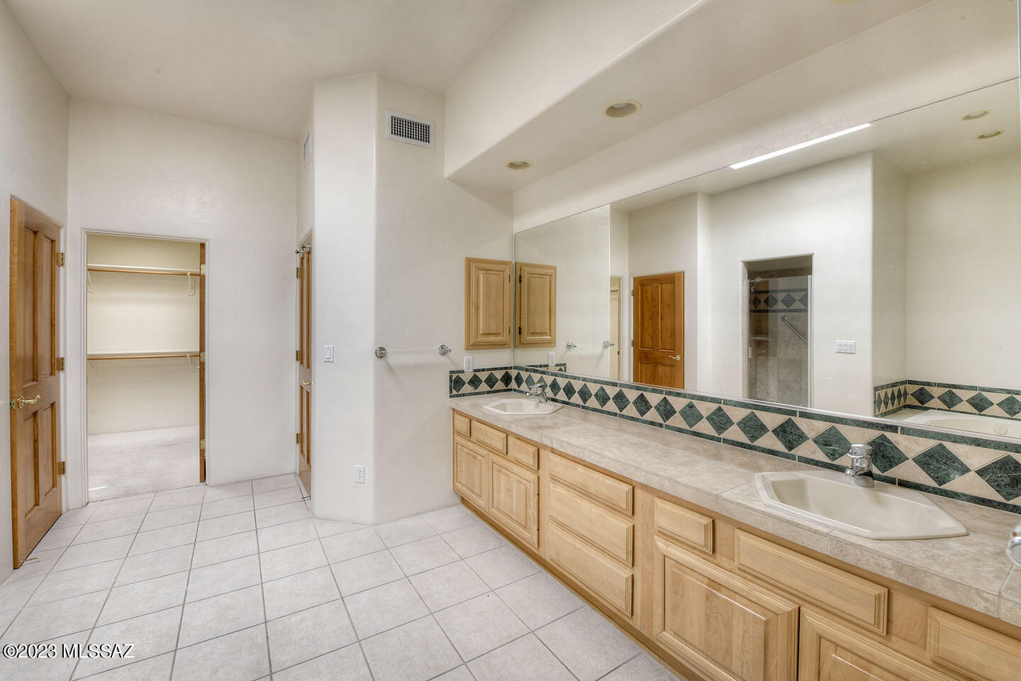 5127 E Calle Brillante