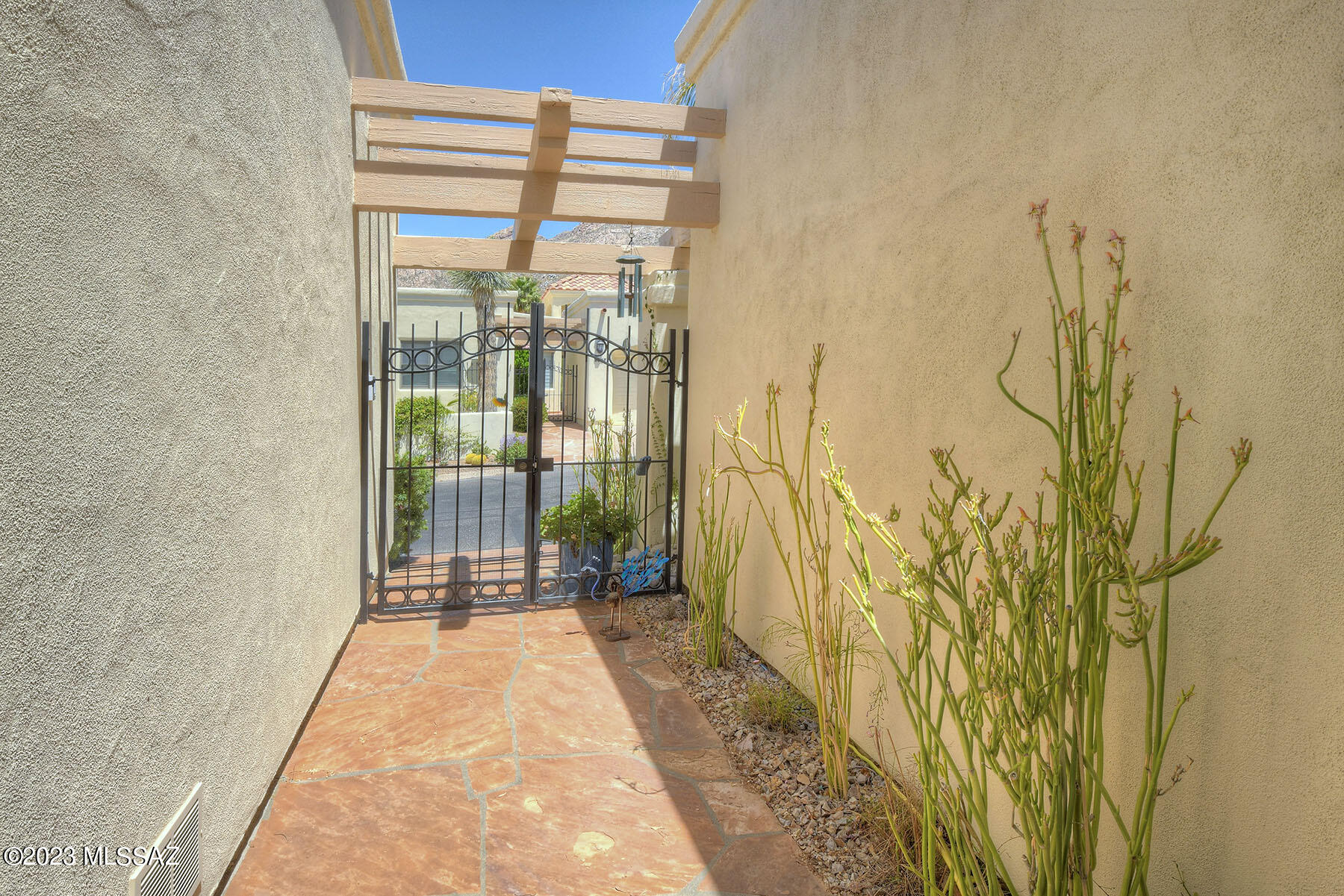 5044 E Calle Brillante