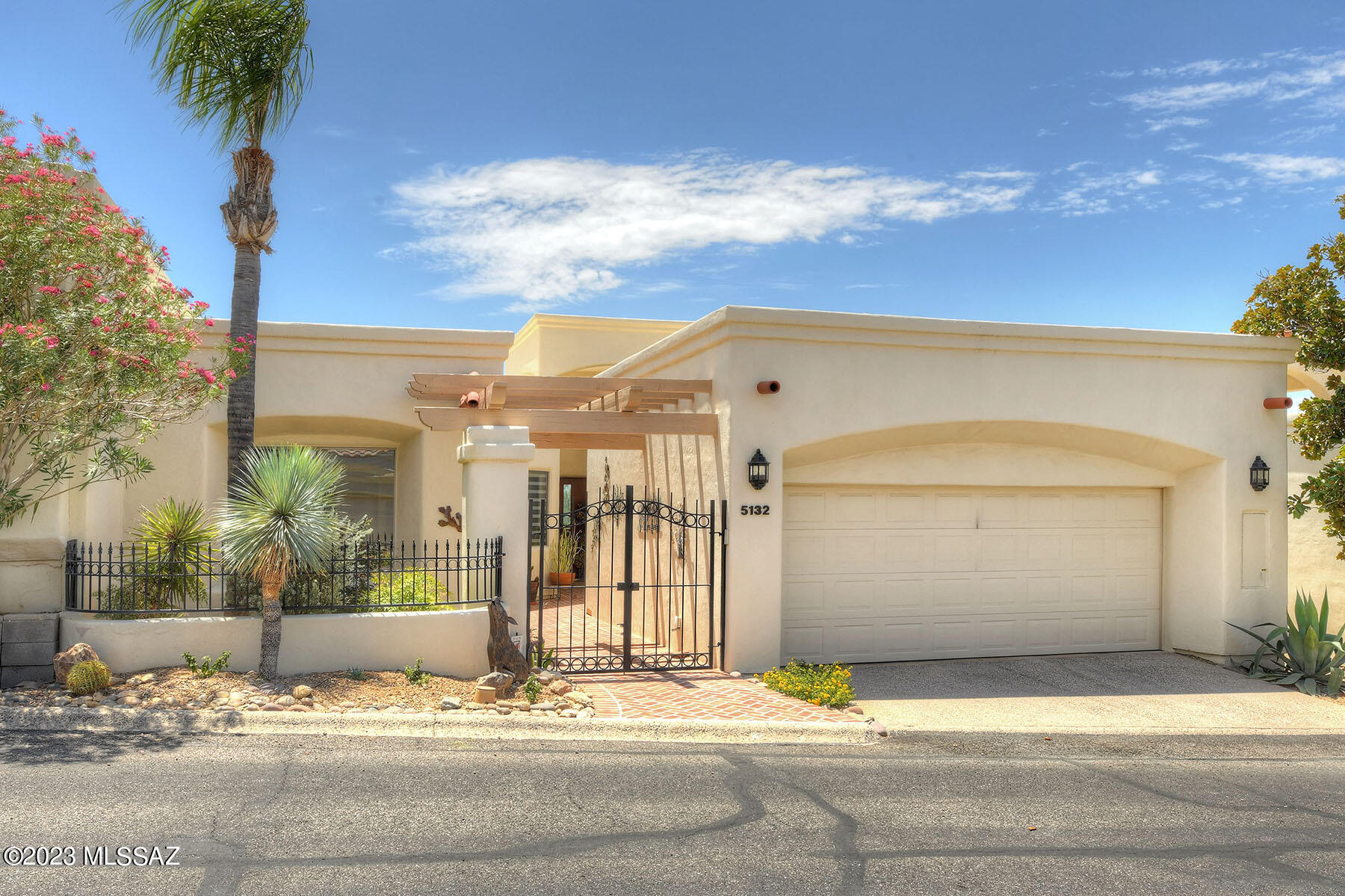 5132 E Calle Brillante