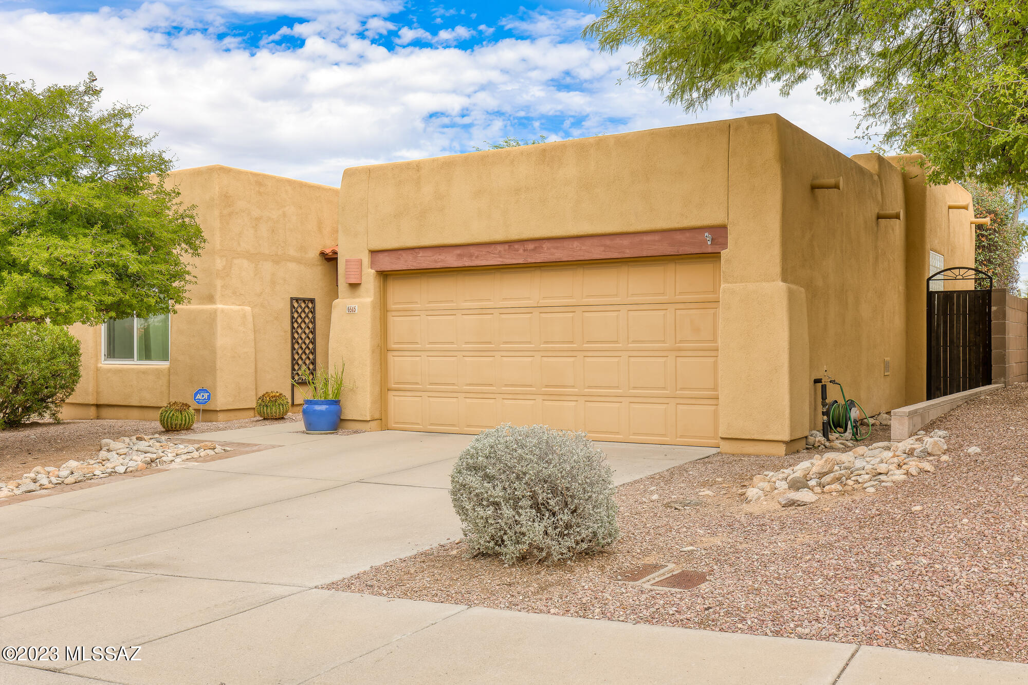 6545 N Shadow Bluff Drive