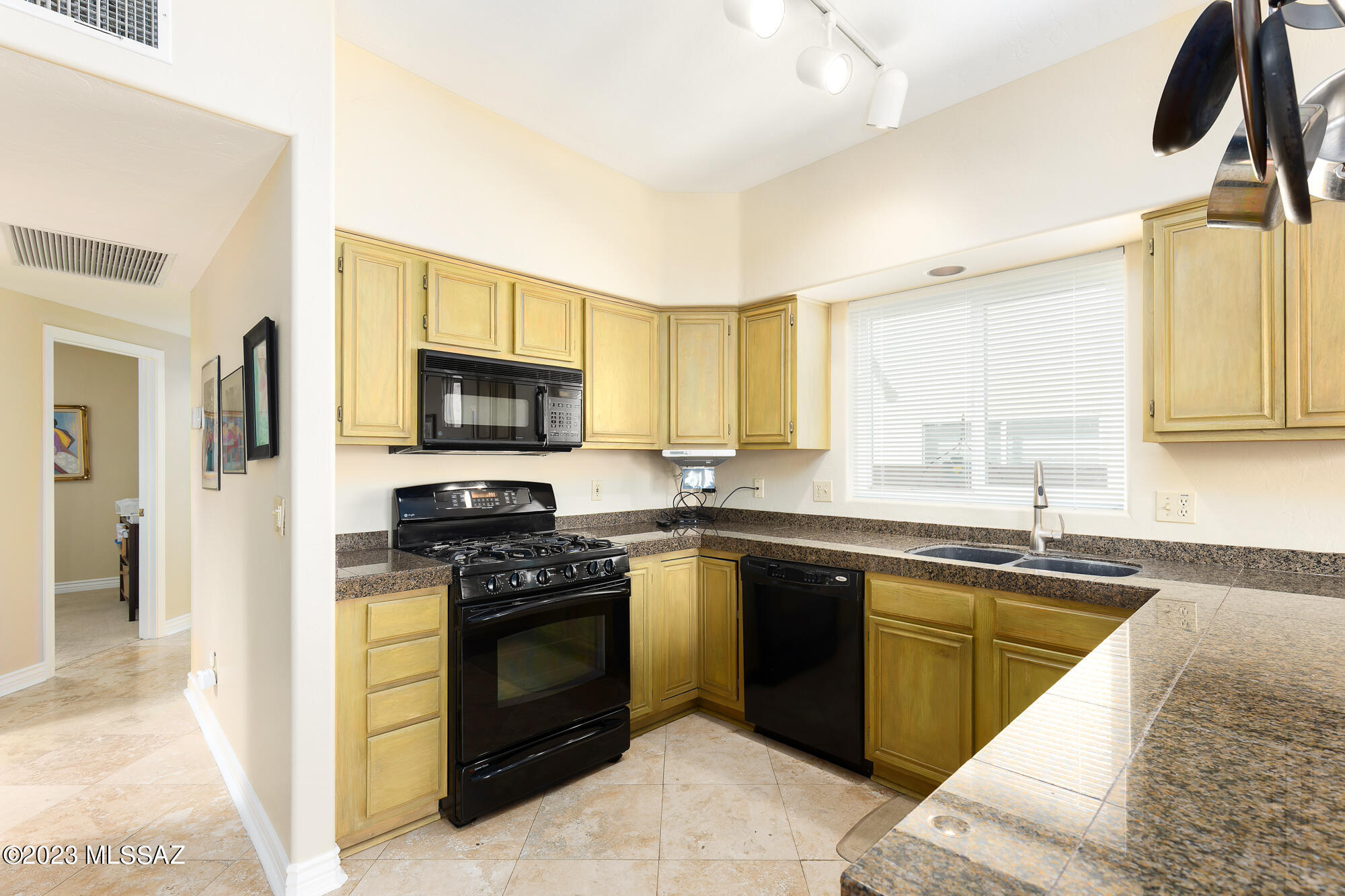 6545 N Shadow Bluff Drive