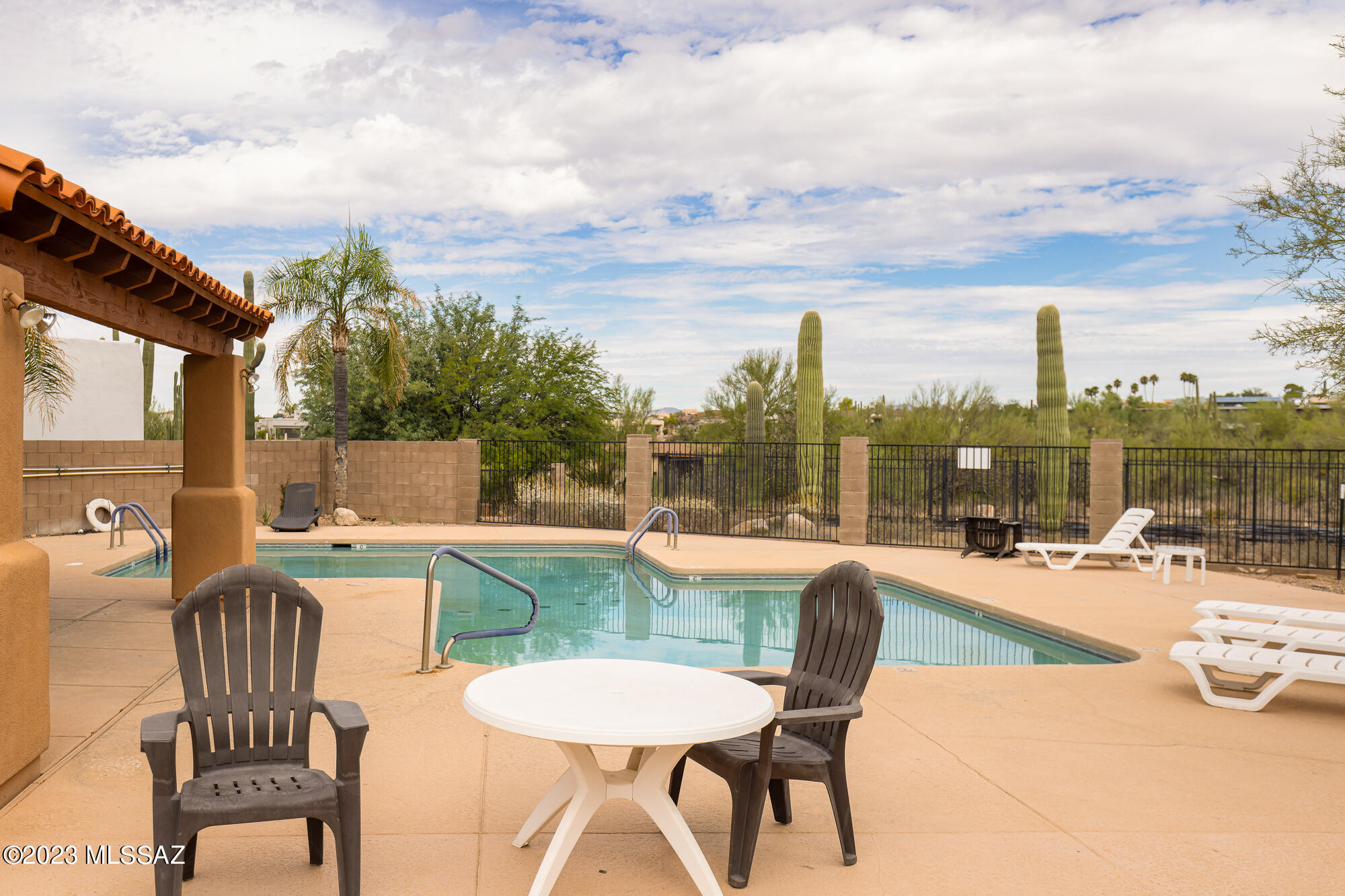 6545 N Shadow Bluff Drive