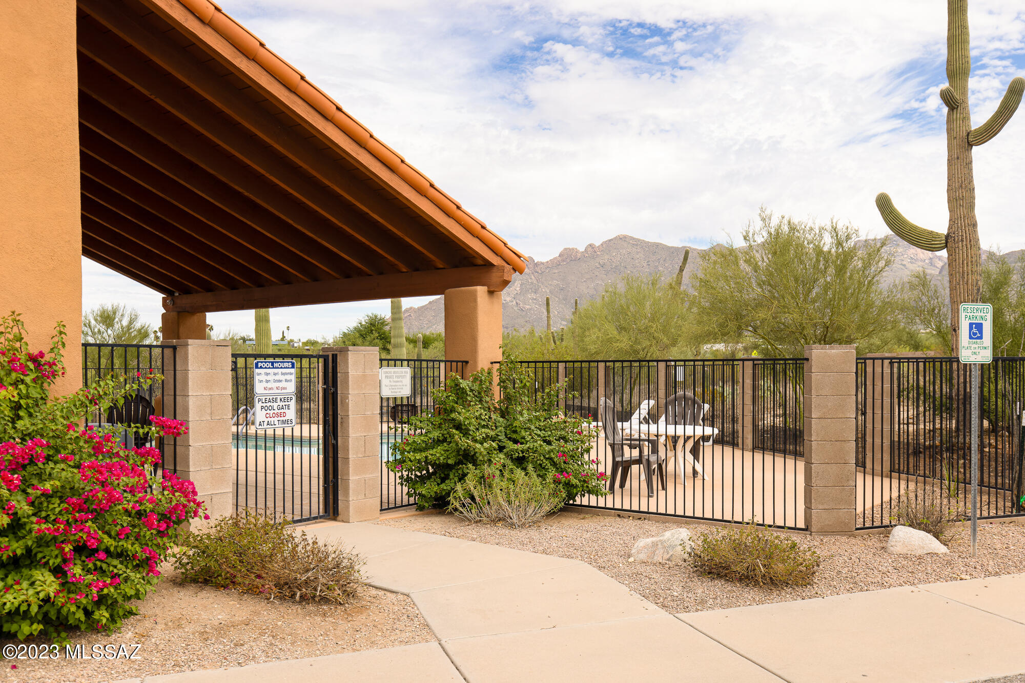 6545 N Shadow Bluff Drive