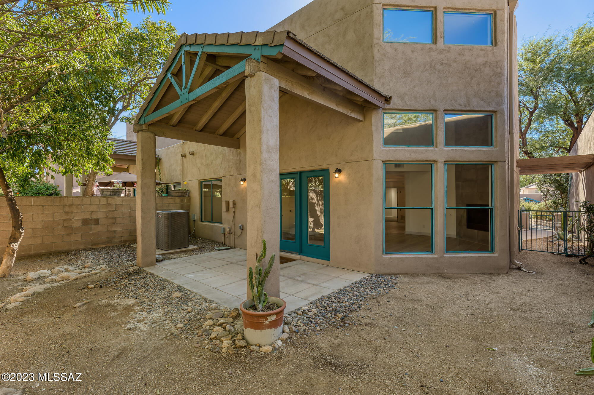 6074 N Running Deer Circle