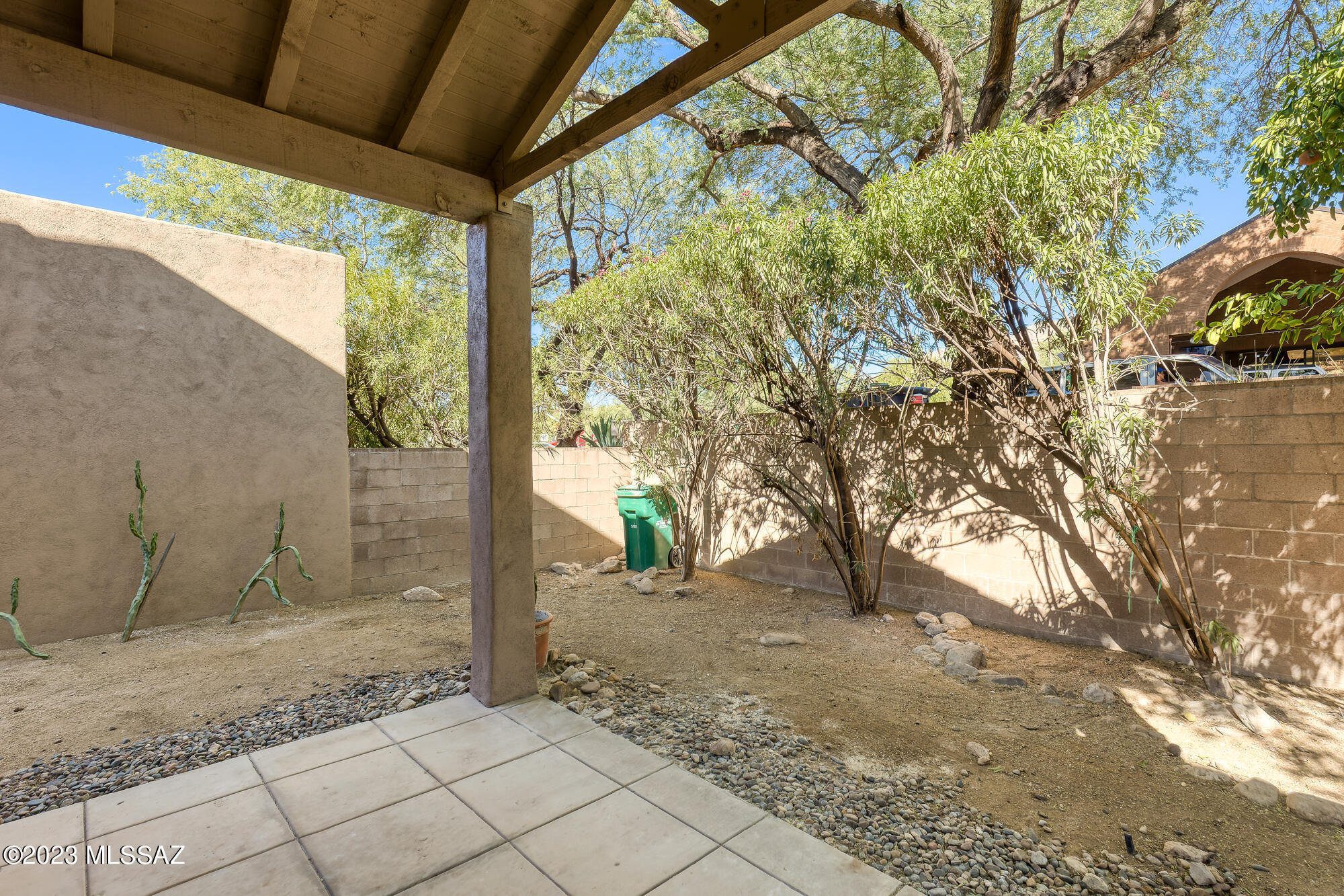 6074 N Running Deer Circle