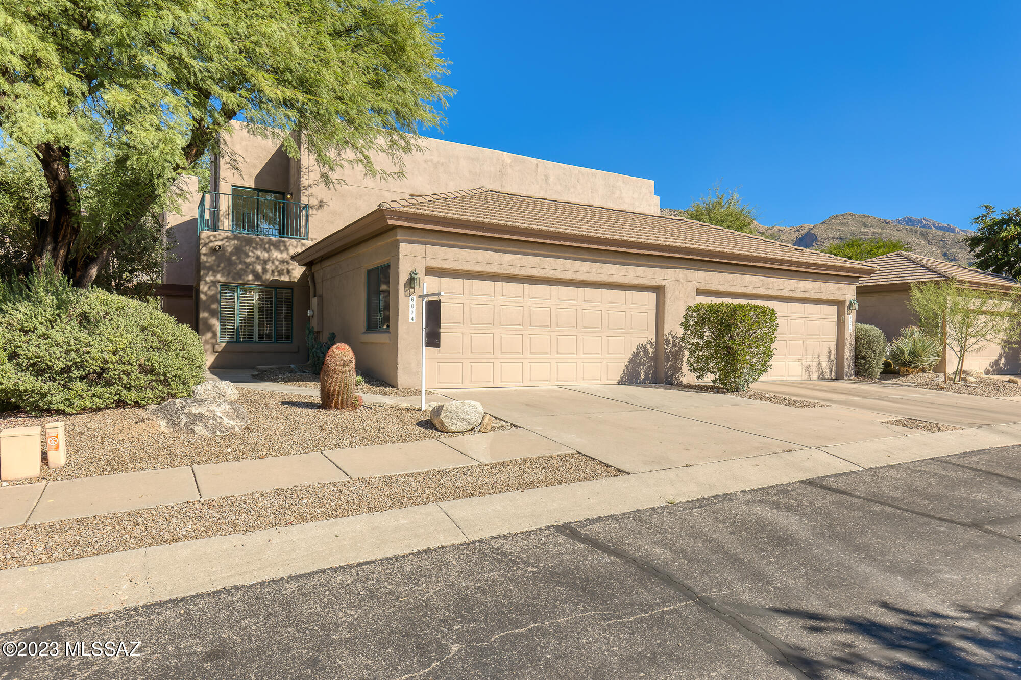 6074 N Running Deer Circle