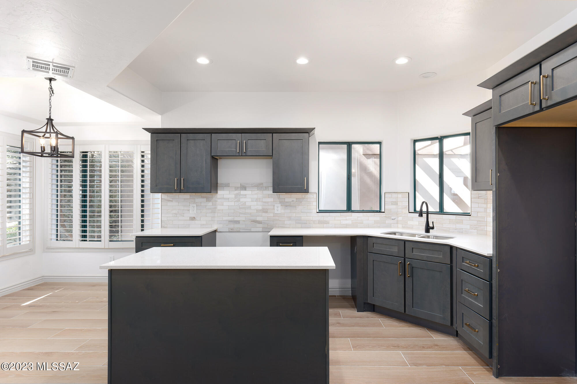 6074 N Running Deer Circle