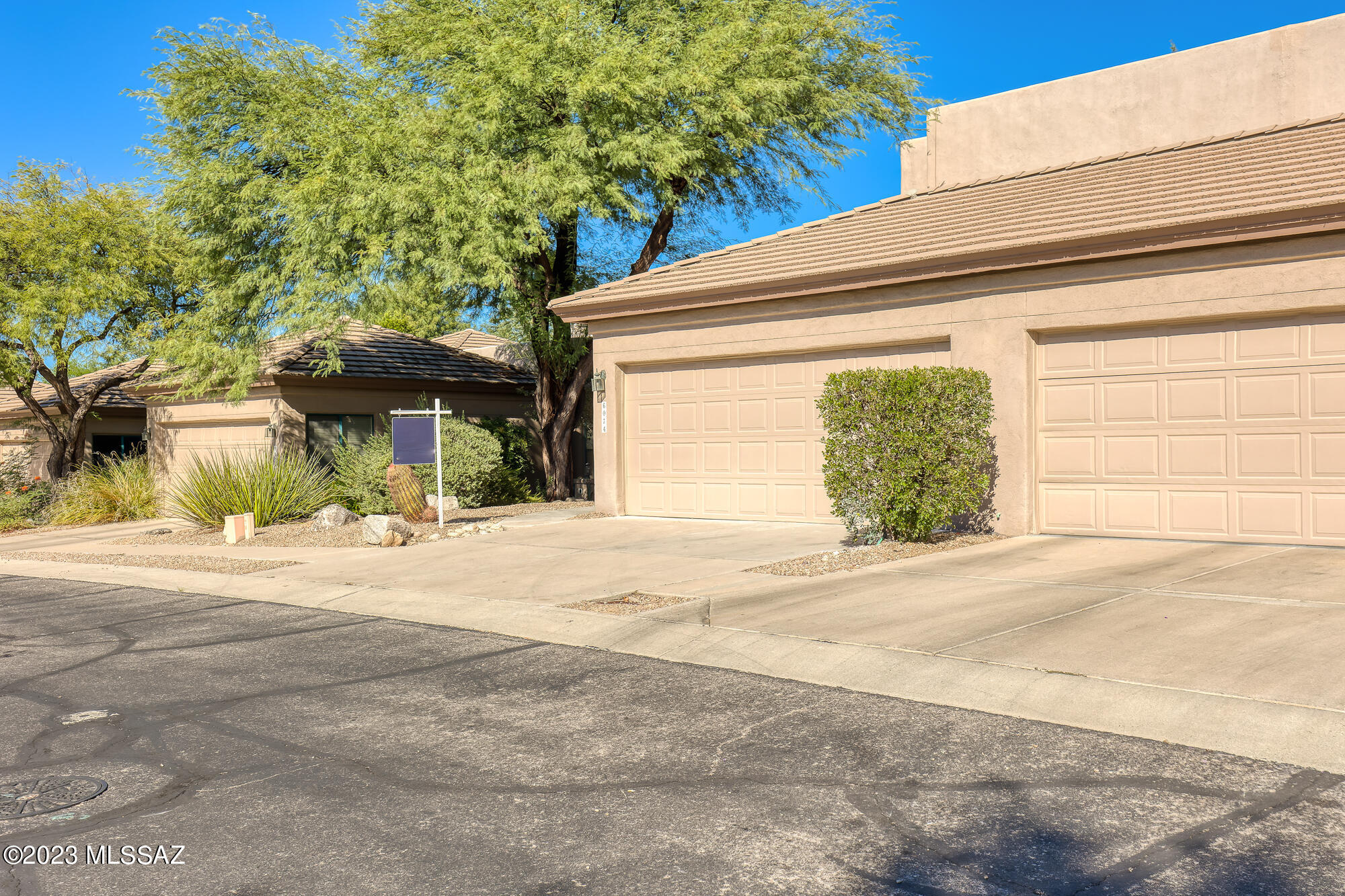 6074 N Running Deer Circle