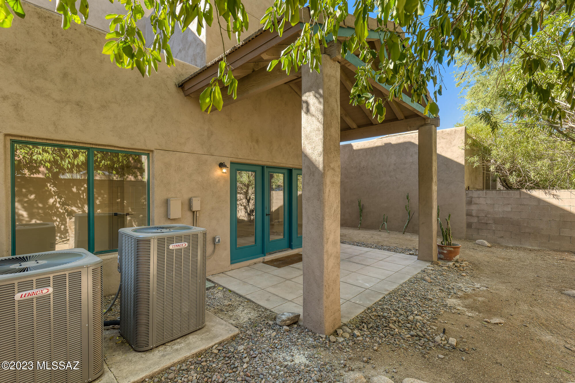 6074 N Running Deer Circle