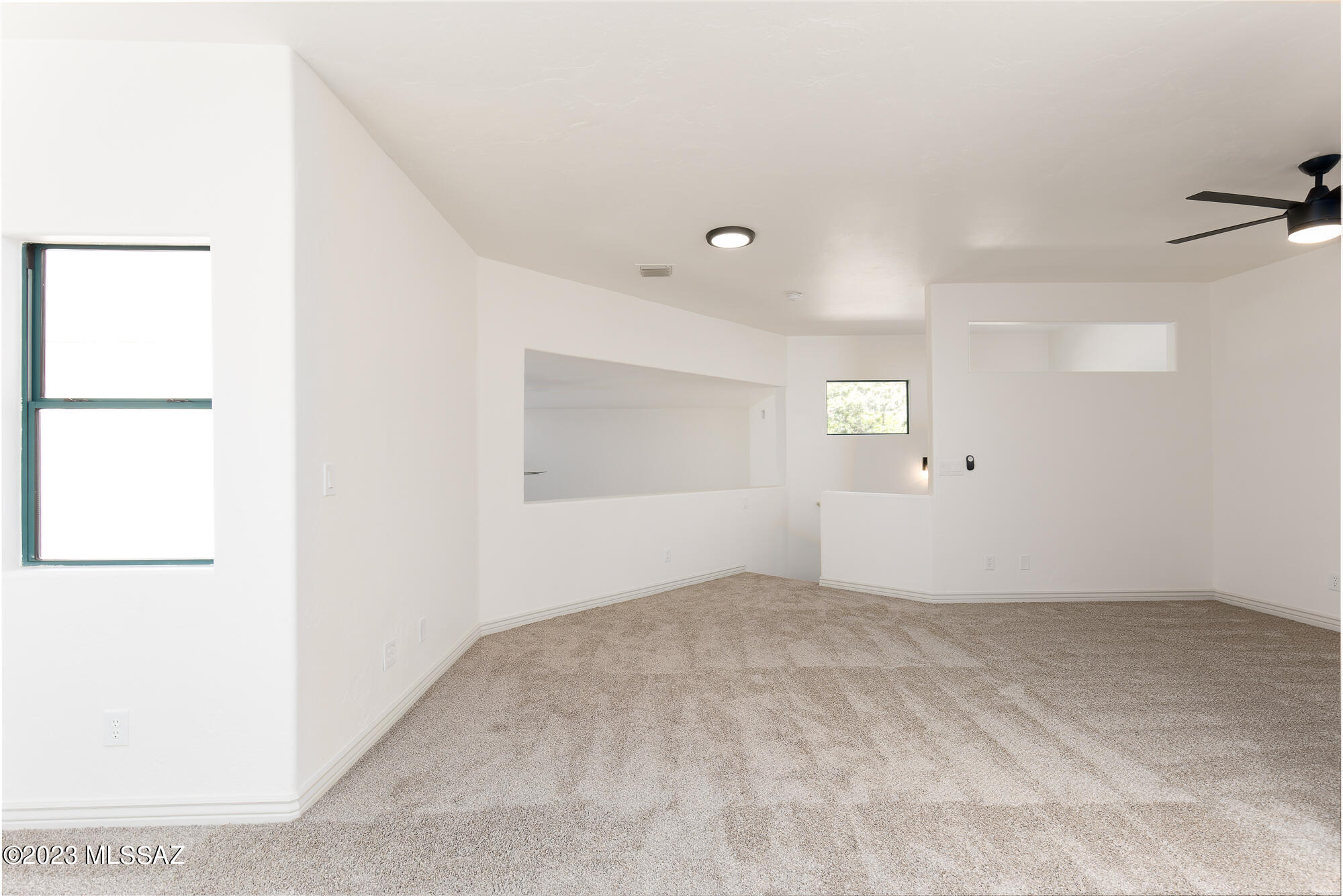 6074 N Running Deer Circle