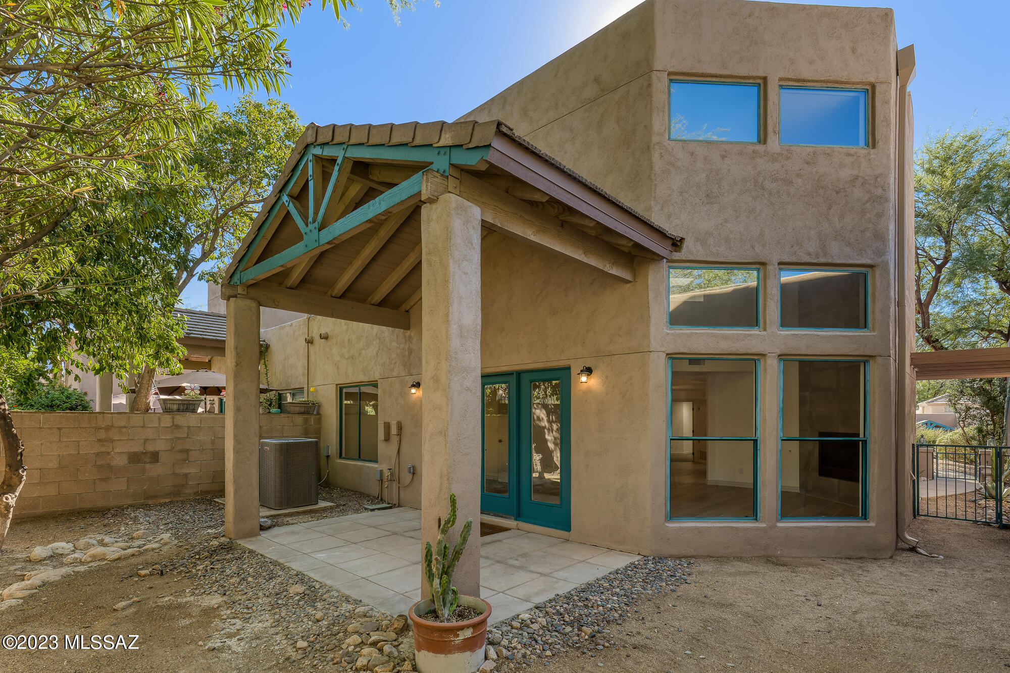 6074 N Running Deer Circle