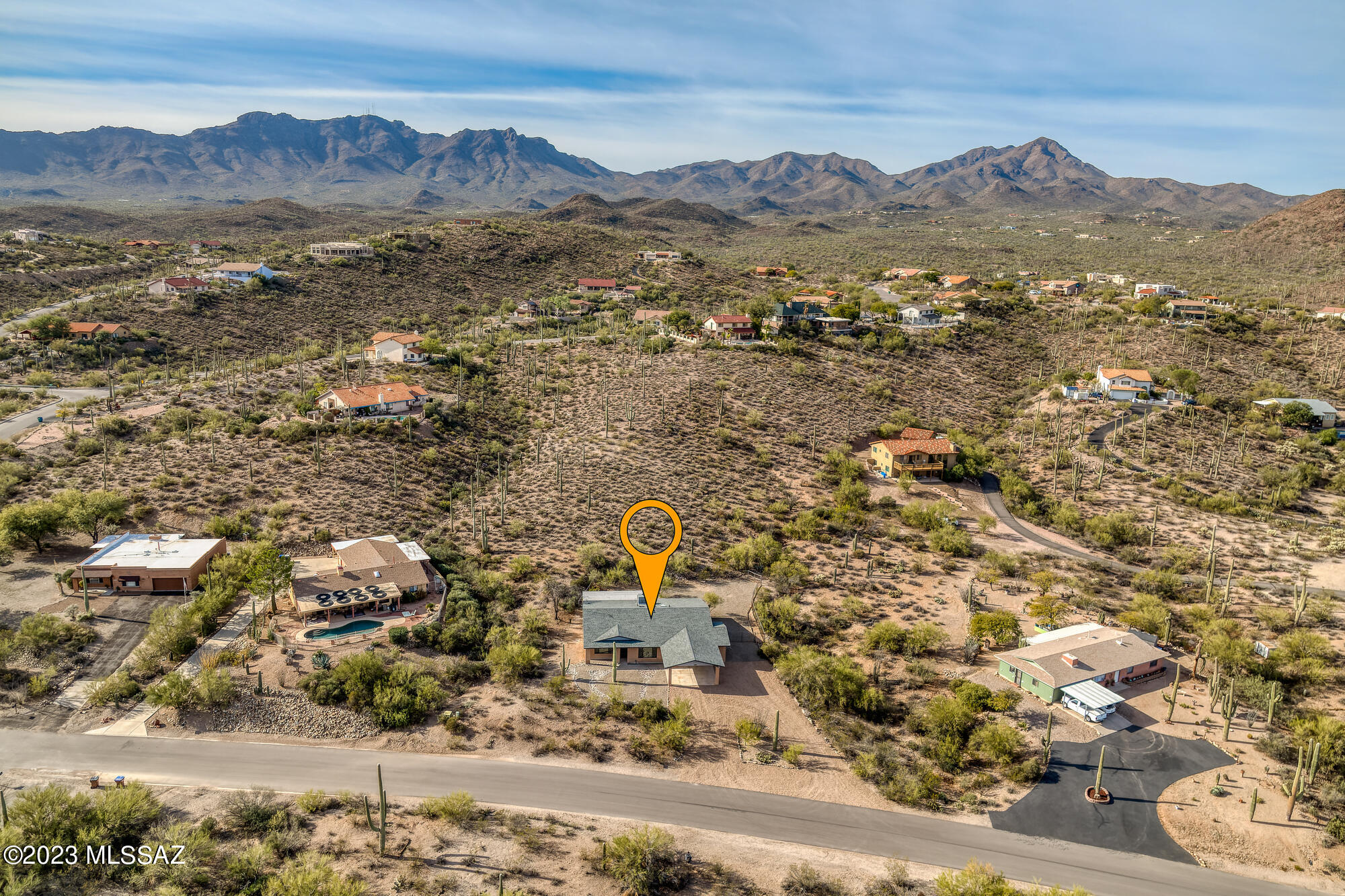 4331 N Paseo Del Barranco