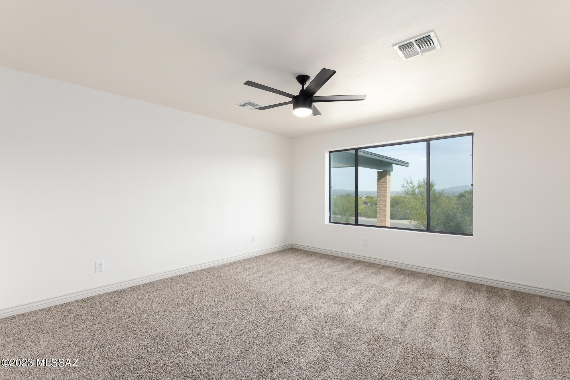 4331 N Paseo Del Barranco