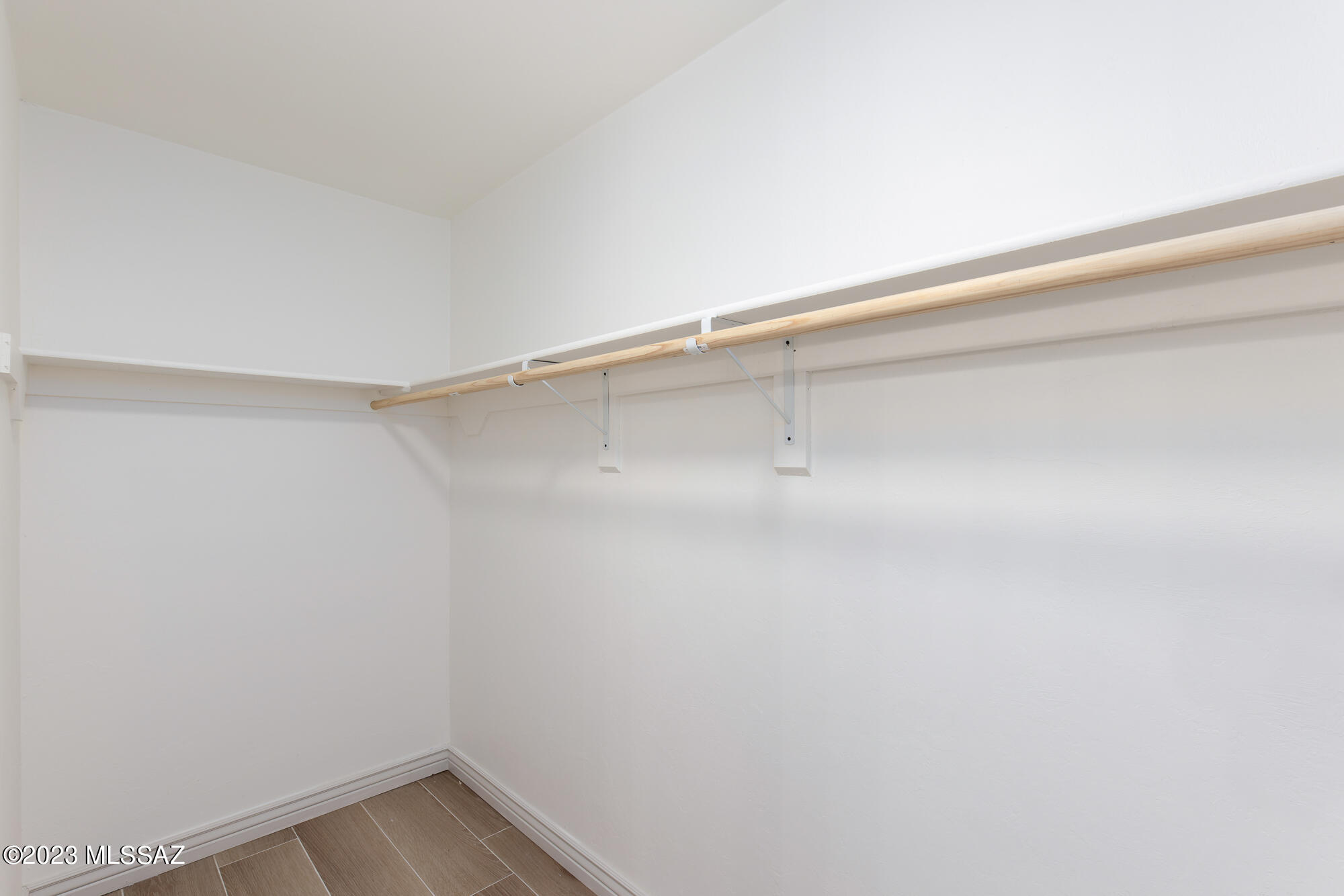 4331 N Paseo Del Barranco