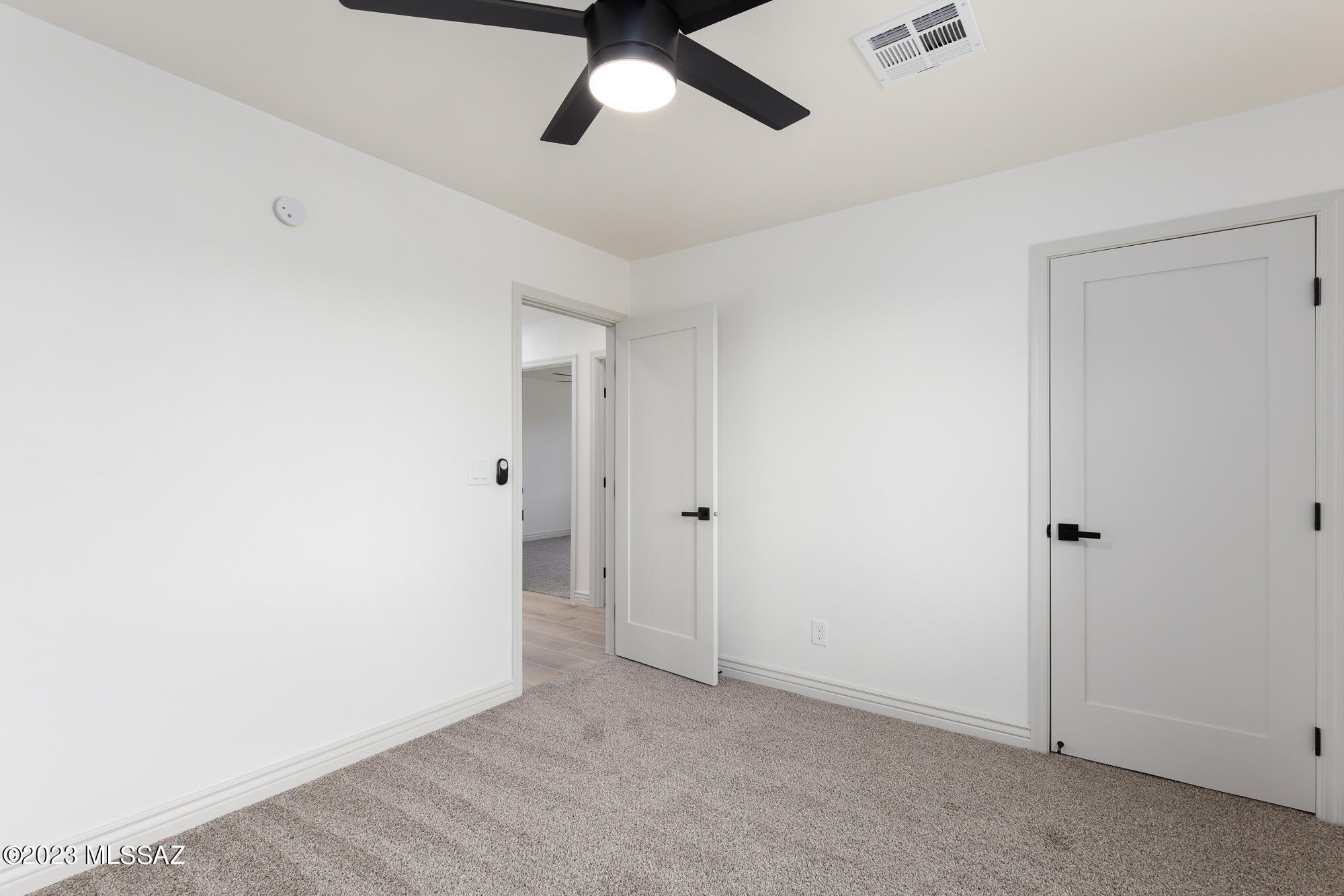 4331 N Paseo Del Barranco
