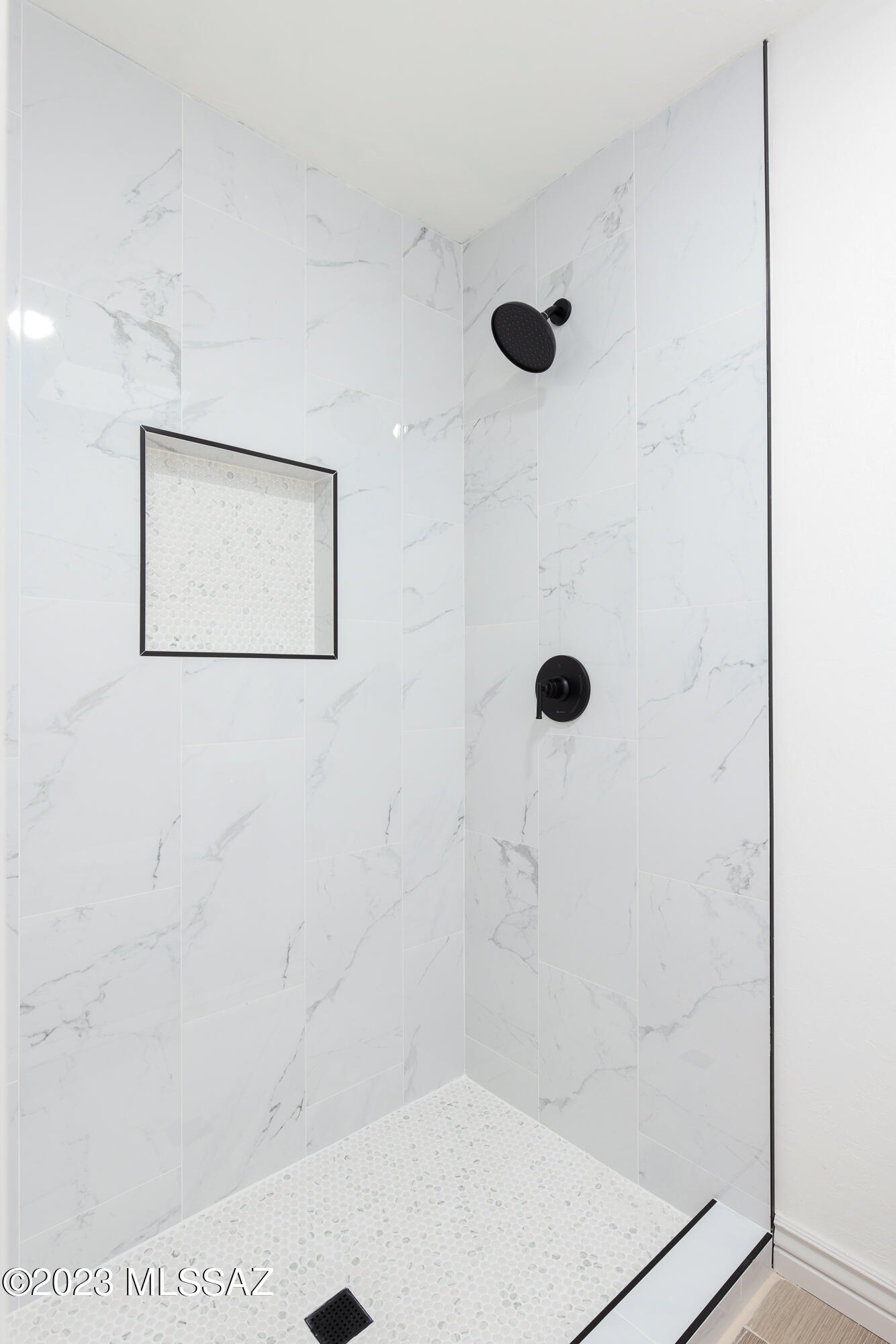 4331 N Paseo Del Barranco