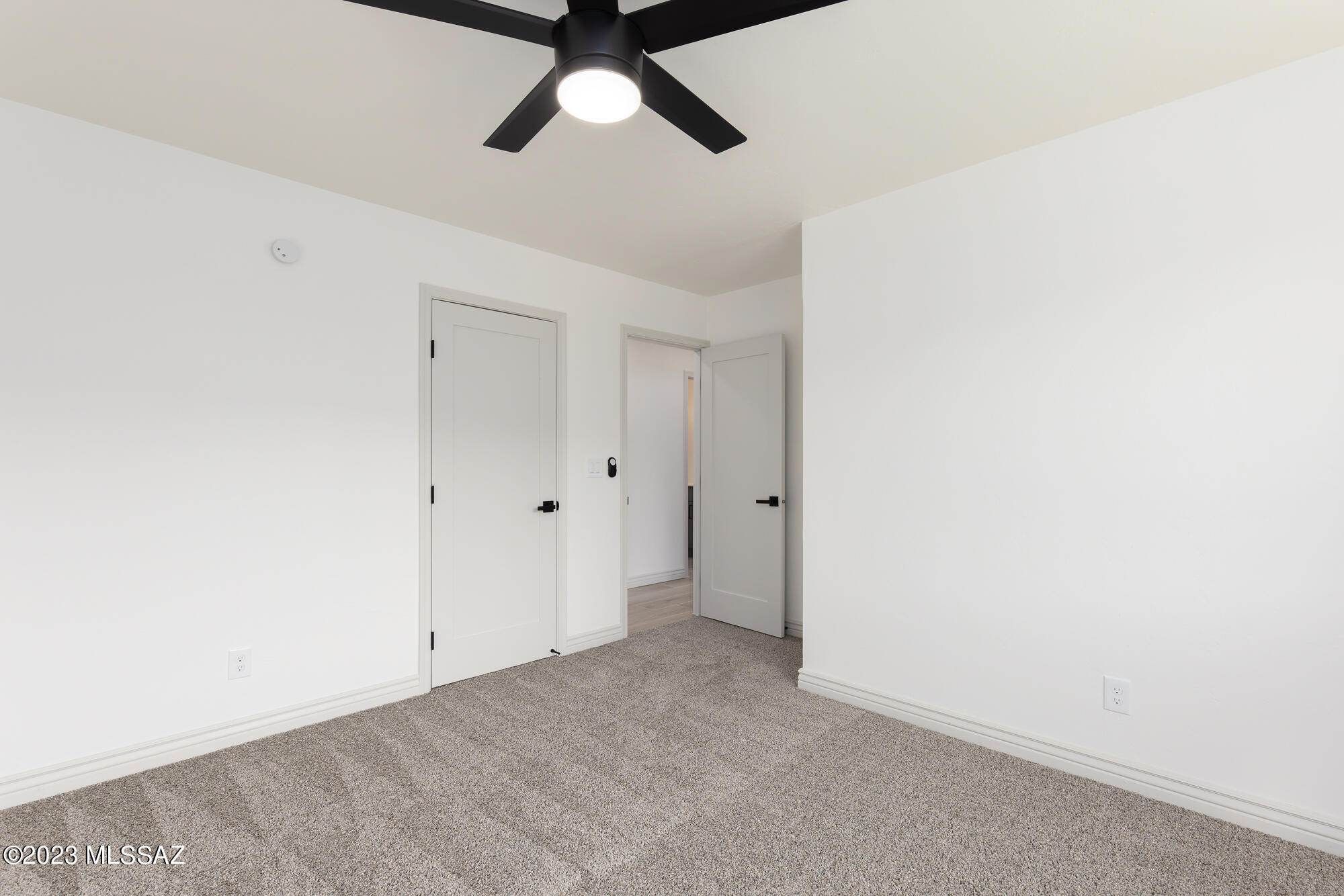 4331 N Paseo Del Barranco