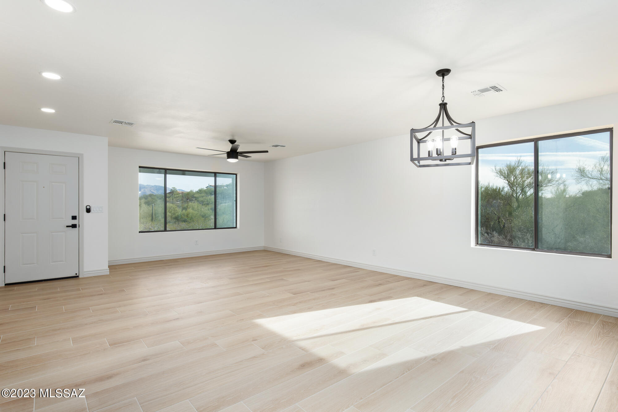4331 N Paseo Del Barranco