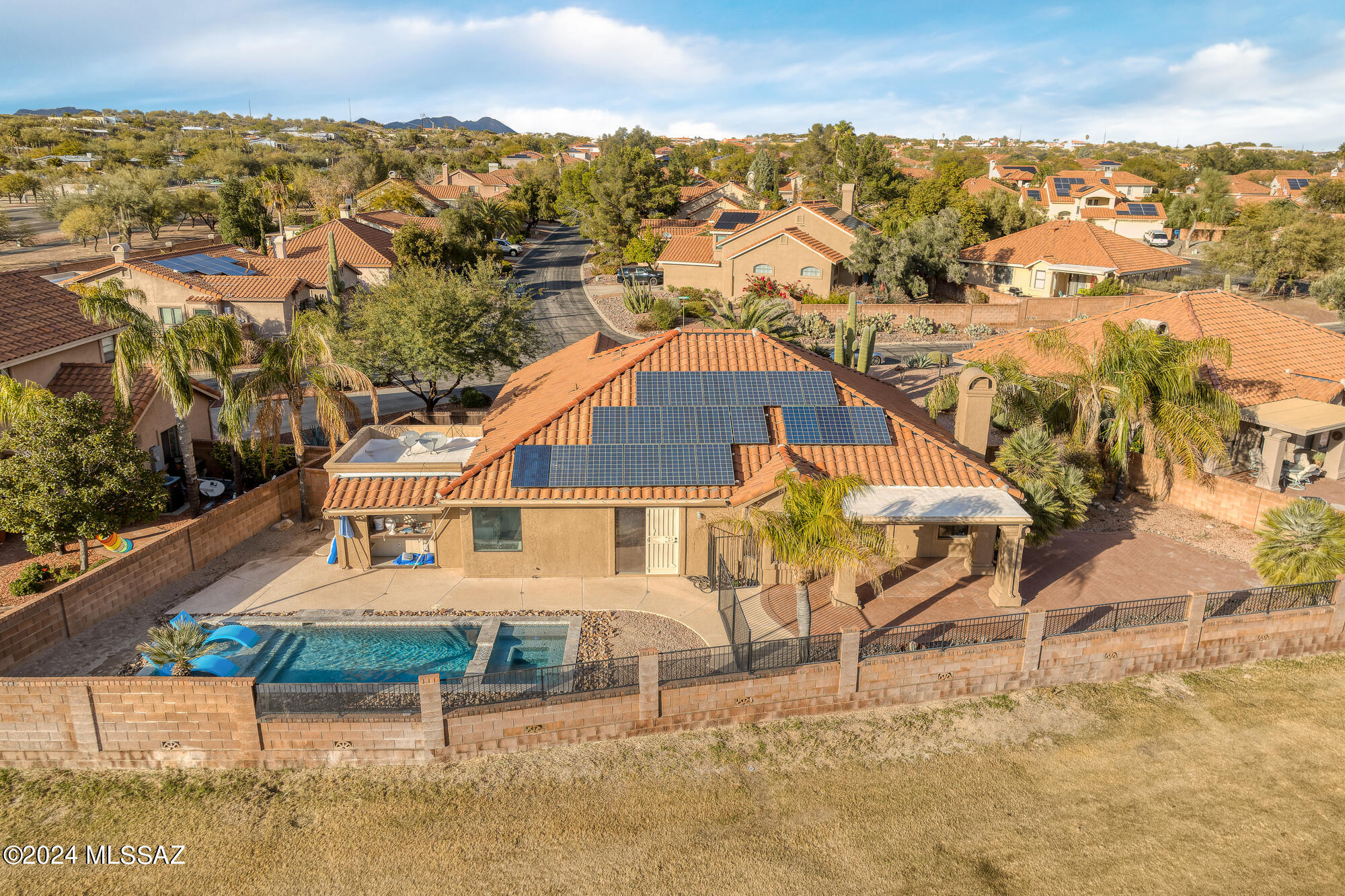 1351 W Sandtrap Way