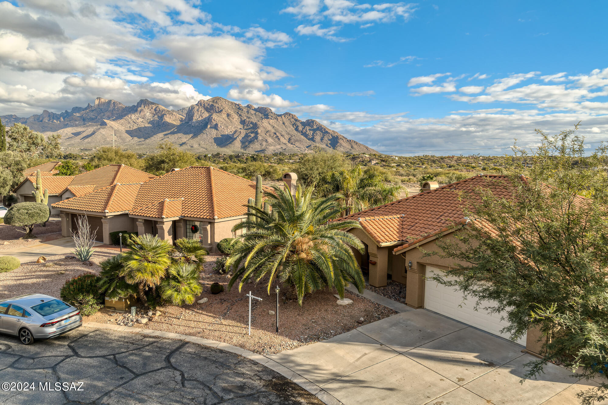1351 W Sandtrap Way