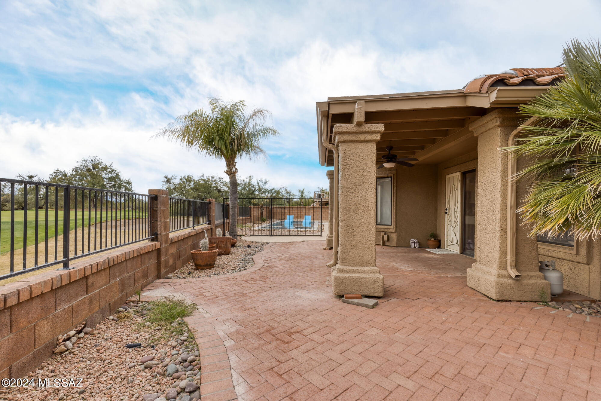 1351 W Sandtrap Way