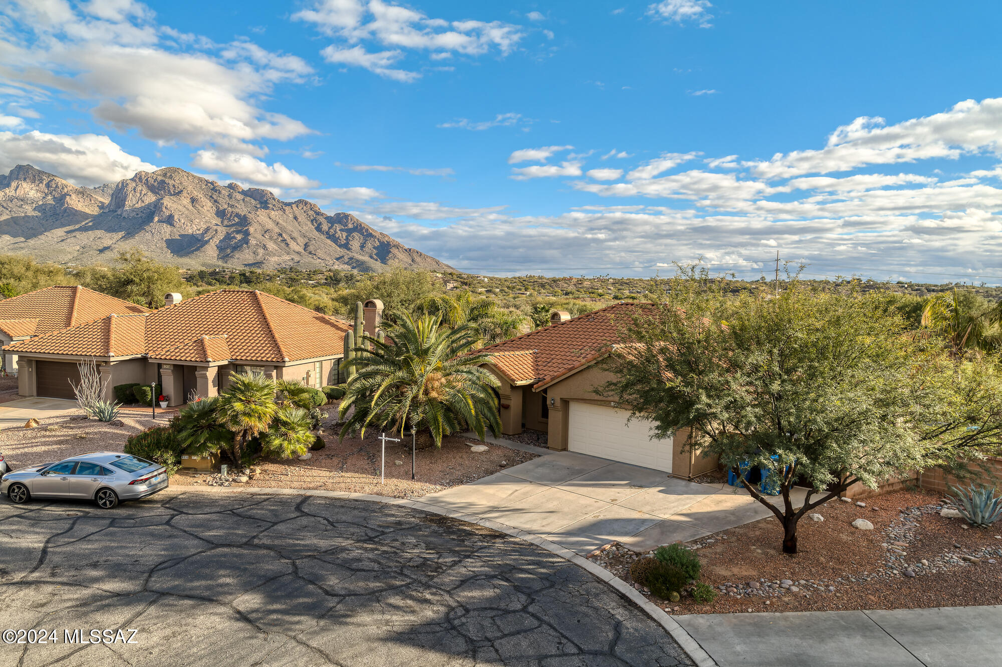 1351 W Sandtrap Way