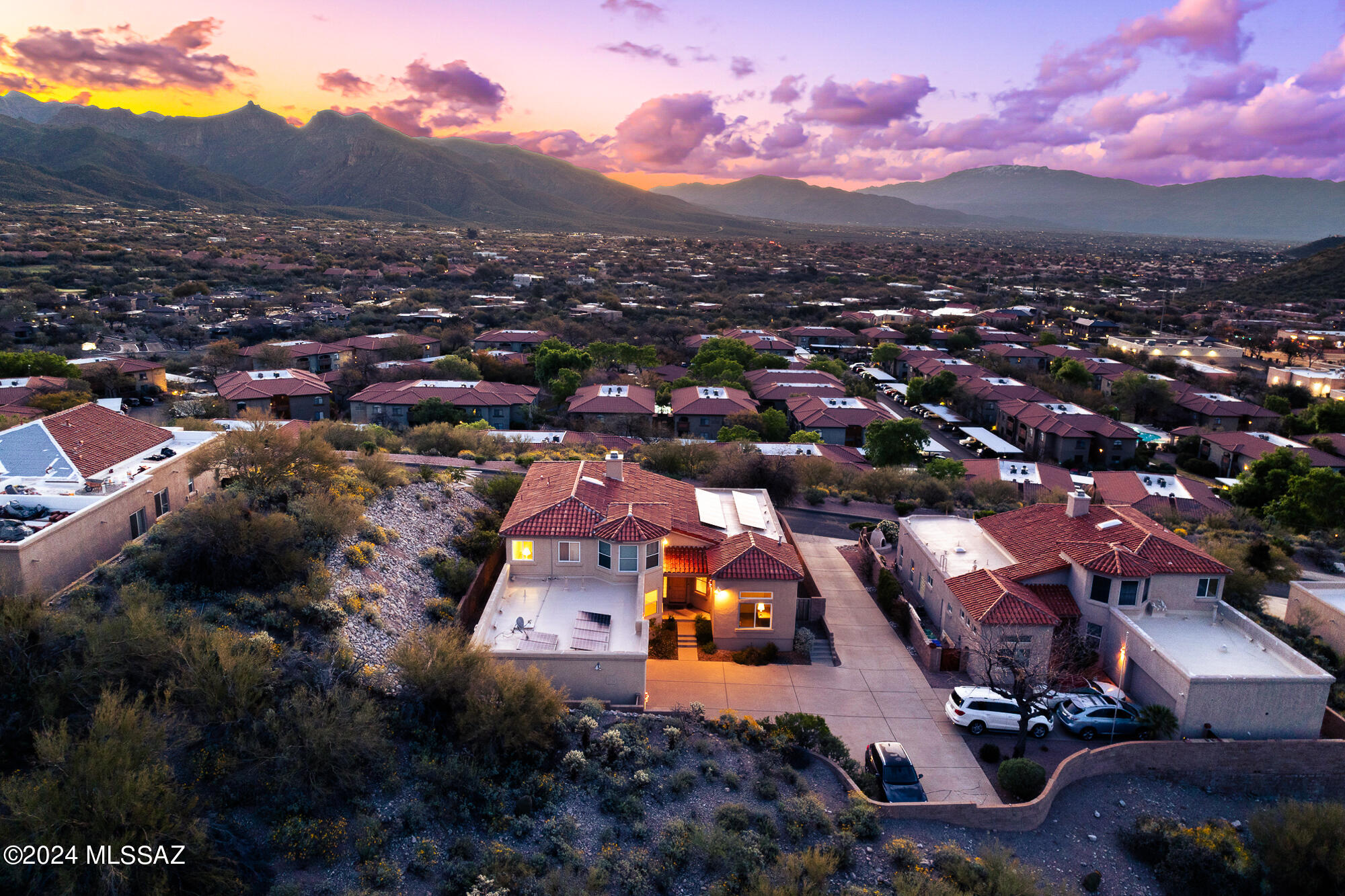 5747 N Placita Paisaje