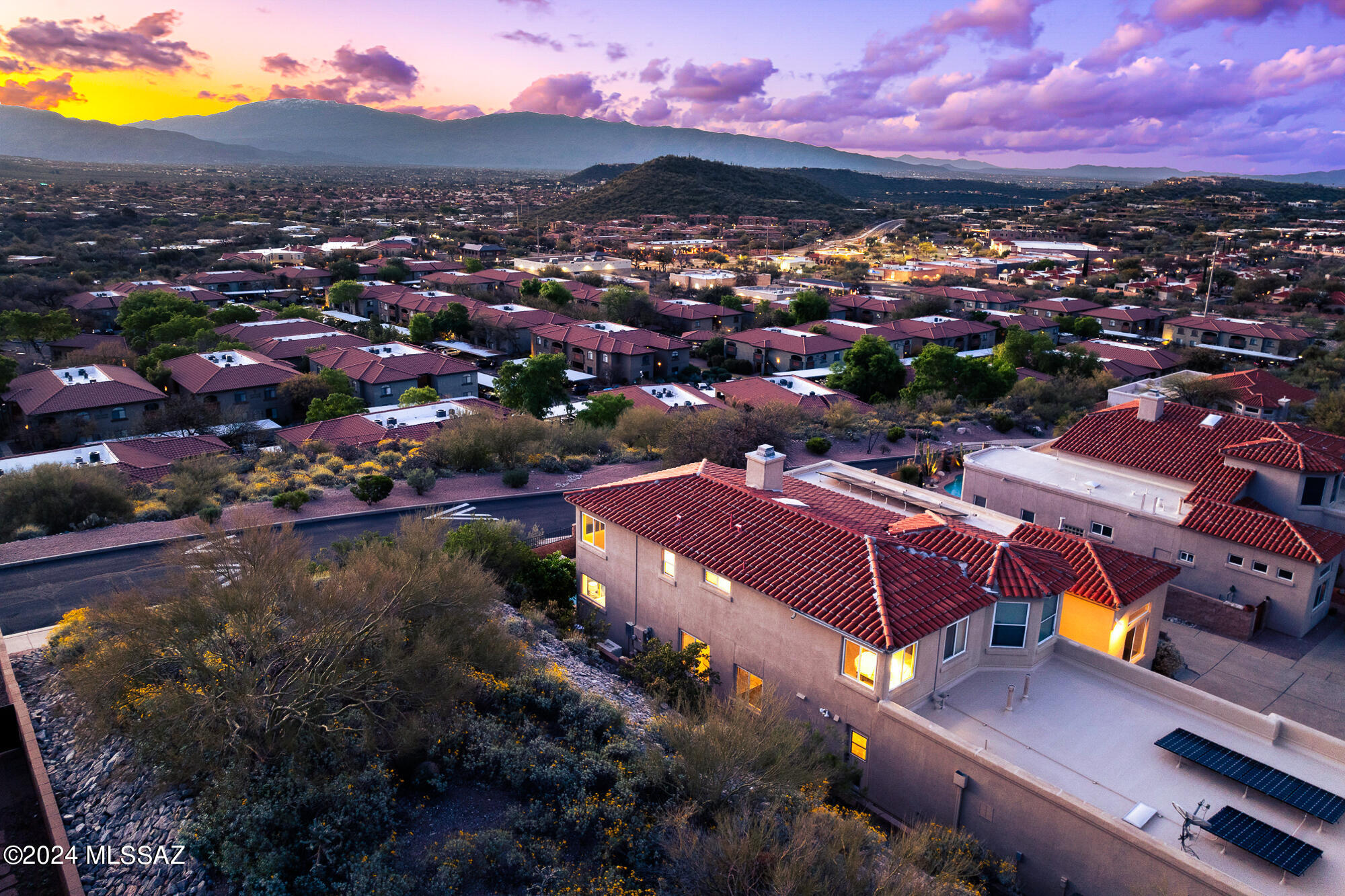 5747 N Placita Paisaje