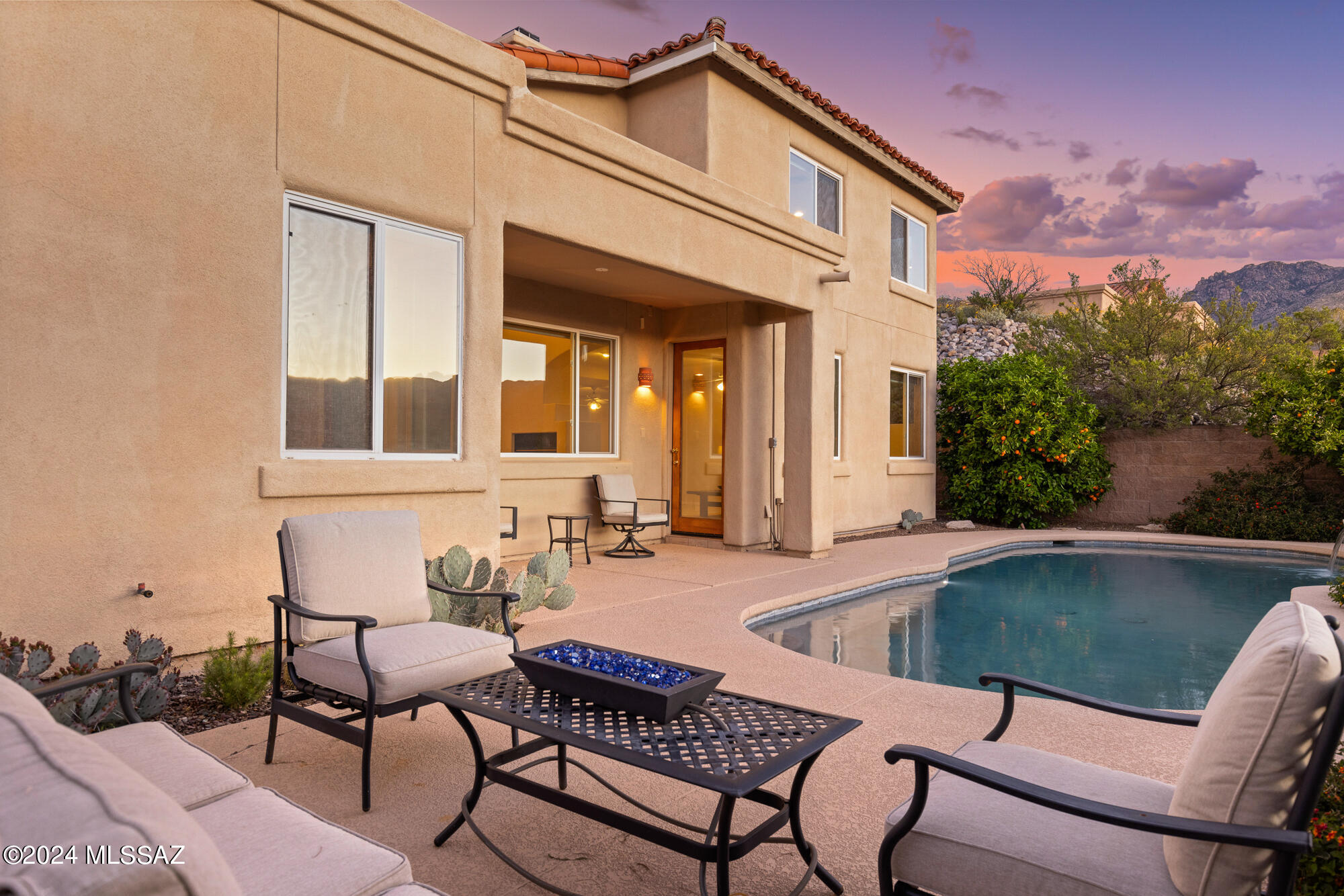 5747 N Placita Paisaje