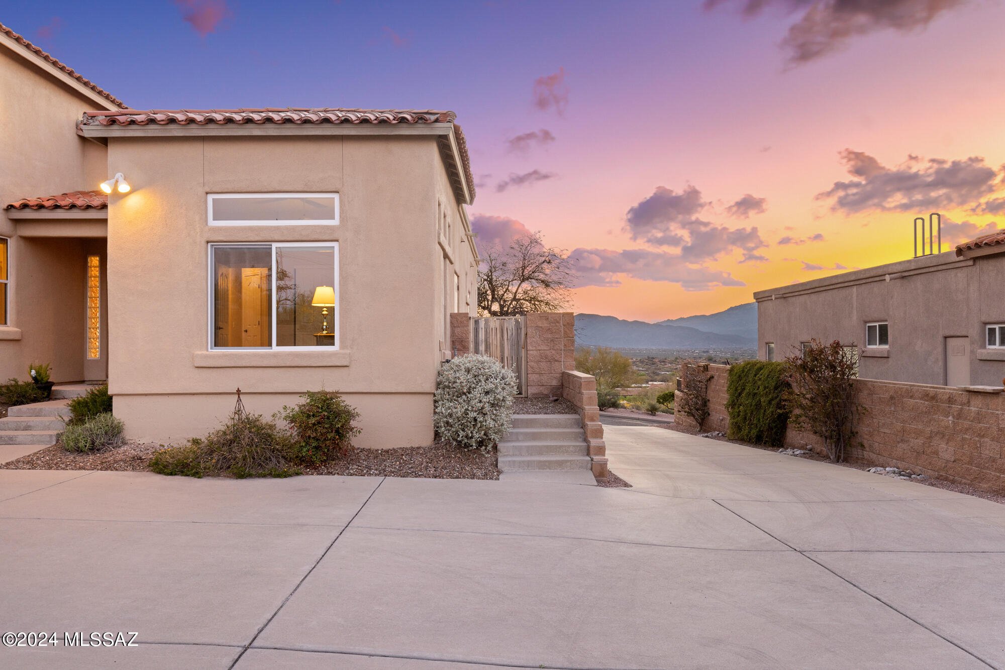5747 N Placita Paisaje