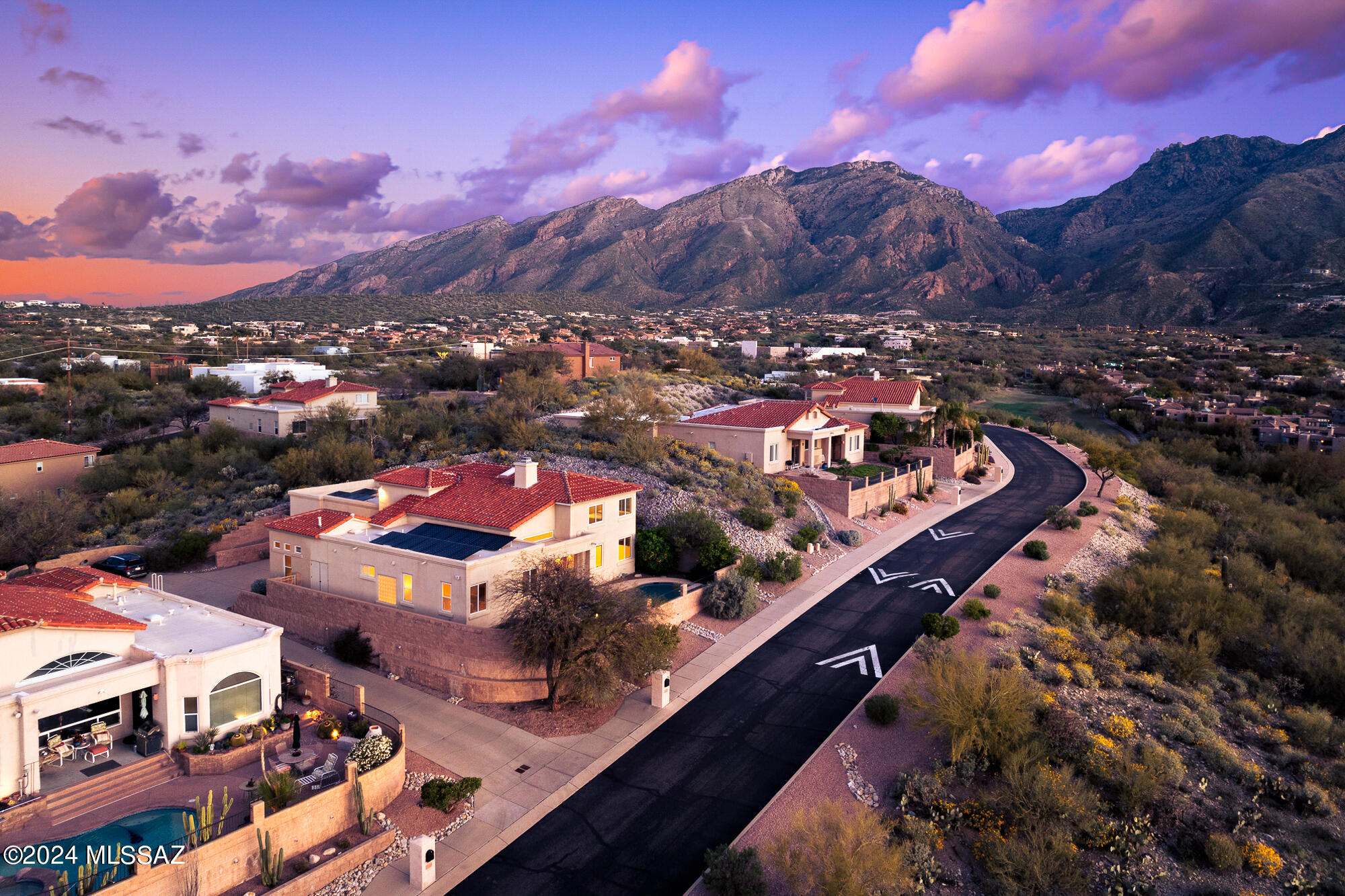 5747 N Placita Paisaje