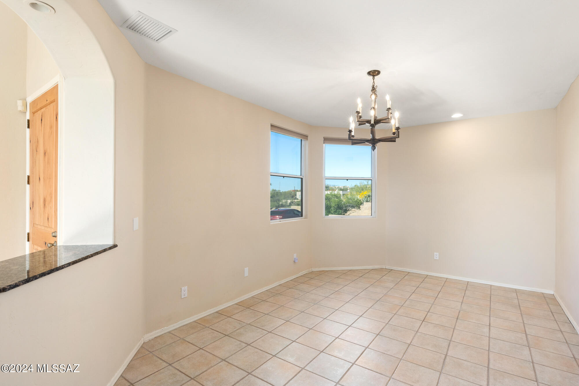 5747 N Placita Paisaje