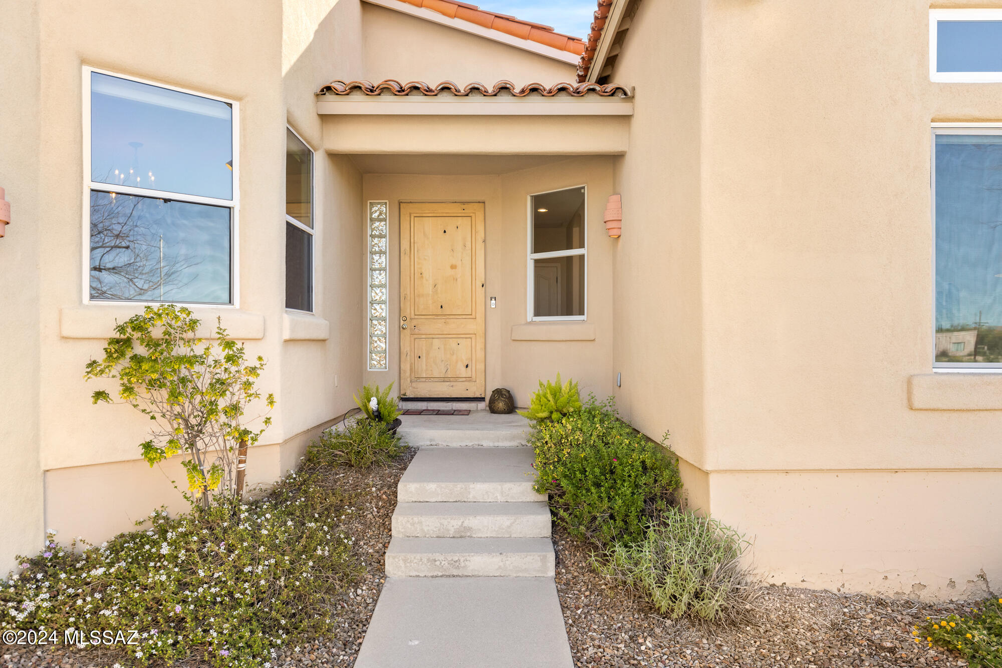 5747 N Placita Paisaje