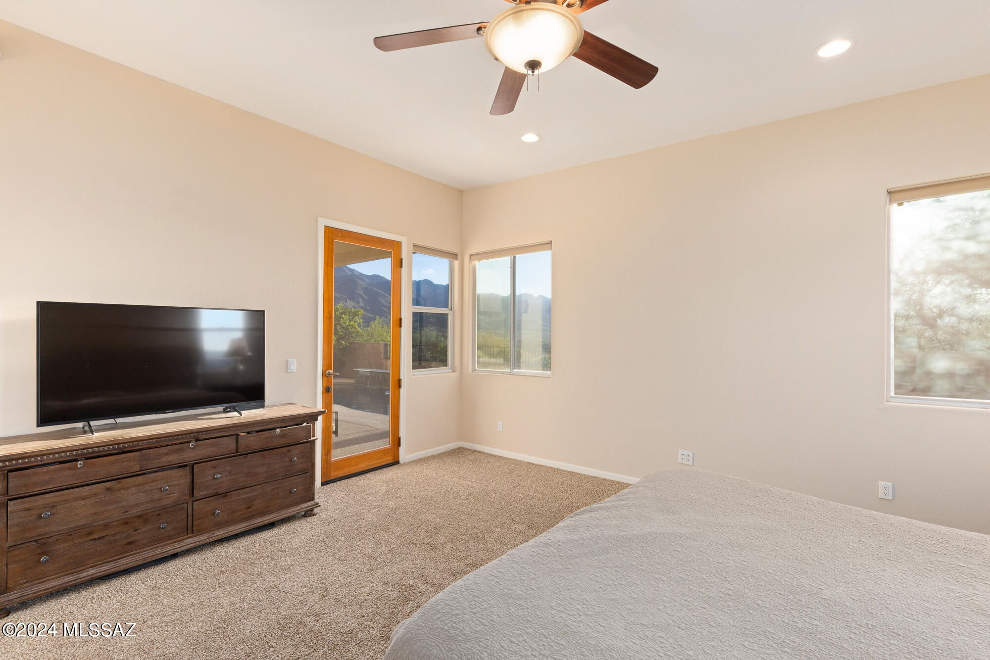 5747 N Placita Paisaje
