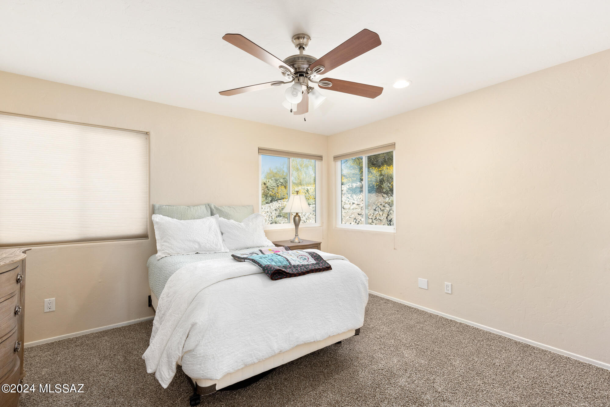 5747 N Placita Paisaje