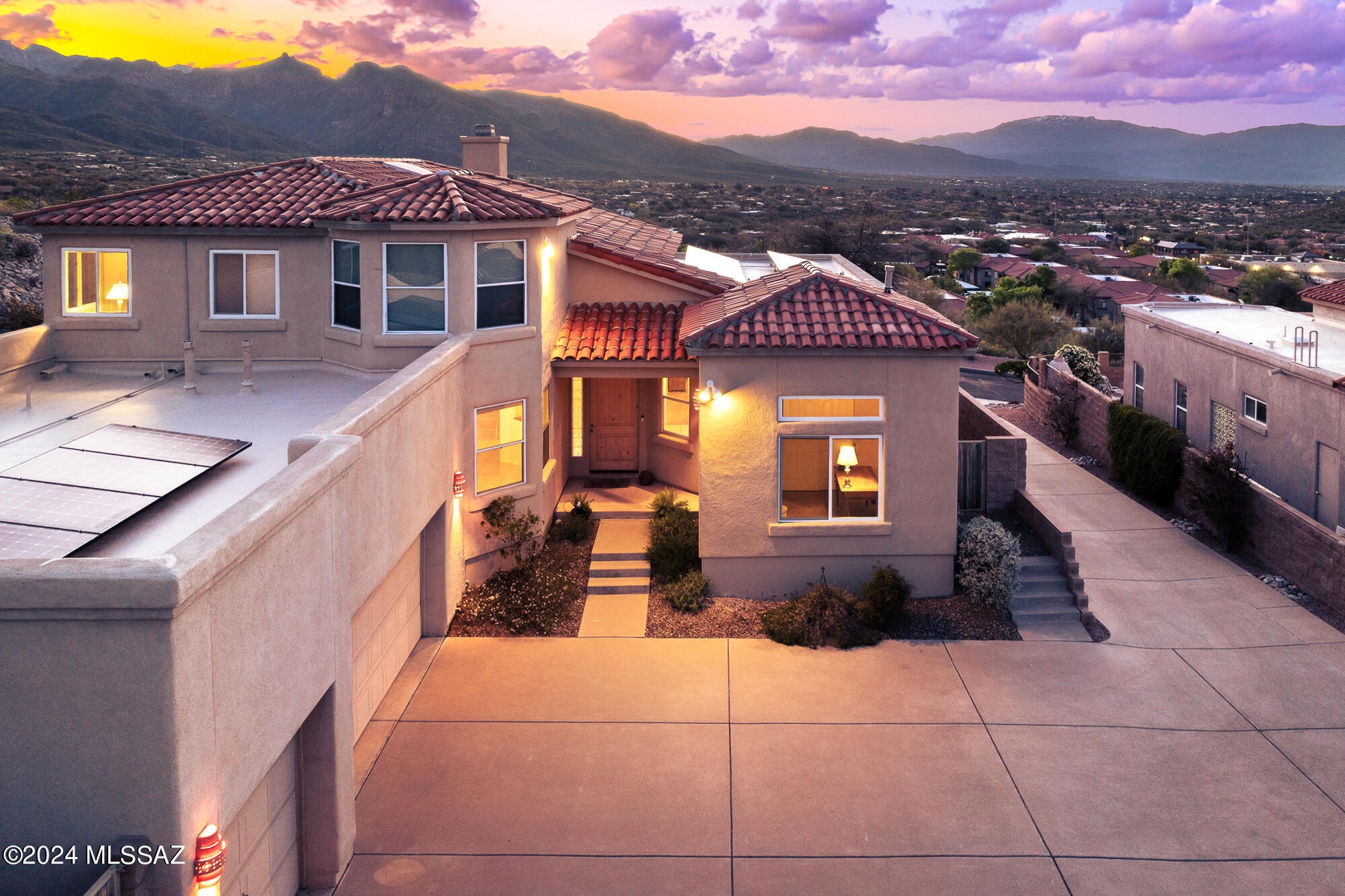 5747 N Placita Paisaje