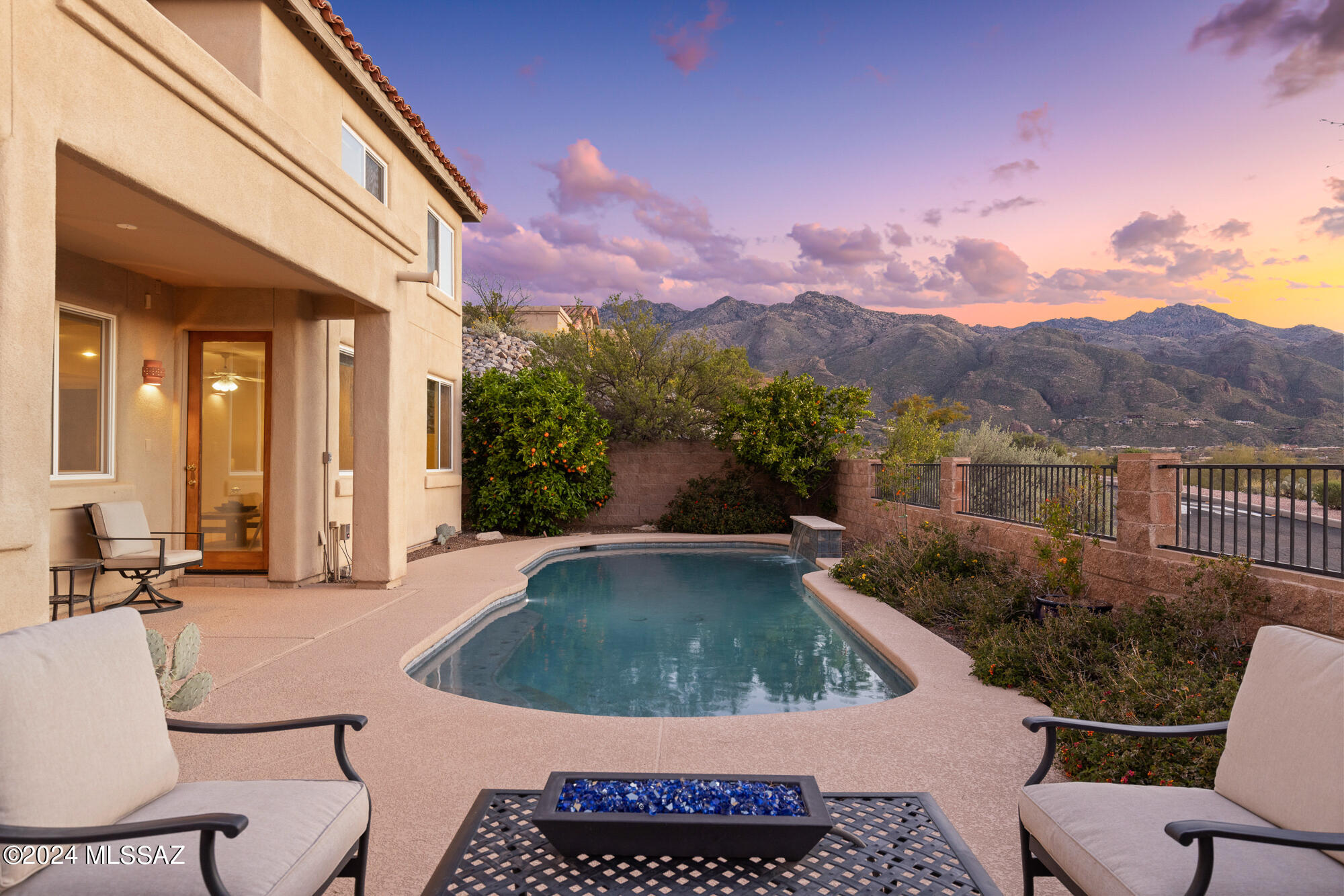5747 N Placita Paisaje