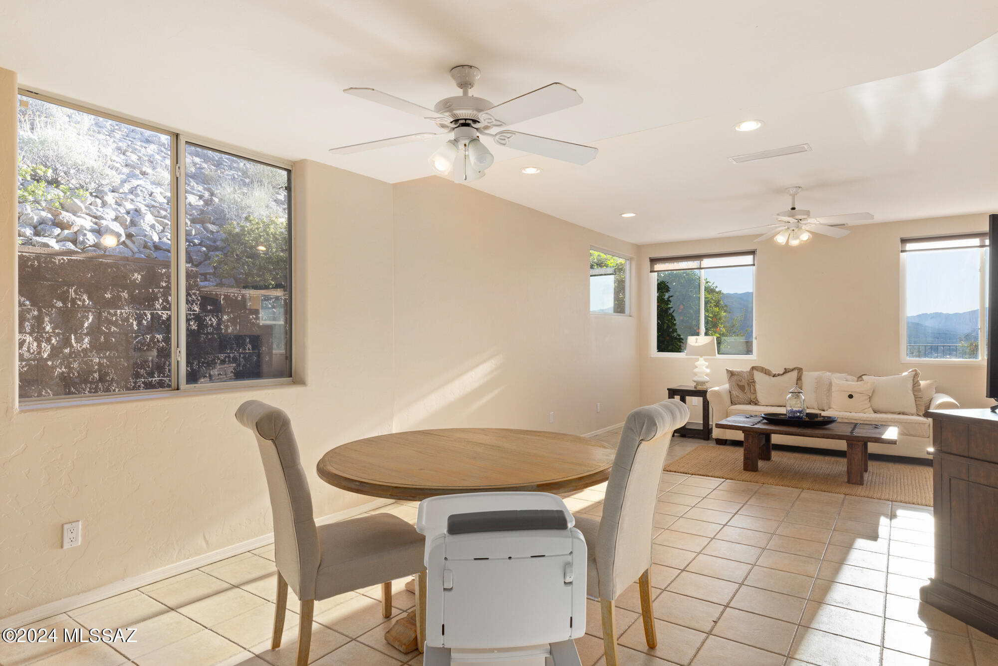 5747 N Placita Paisaje
