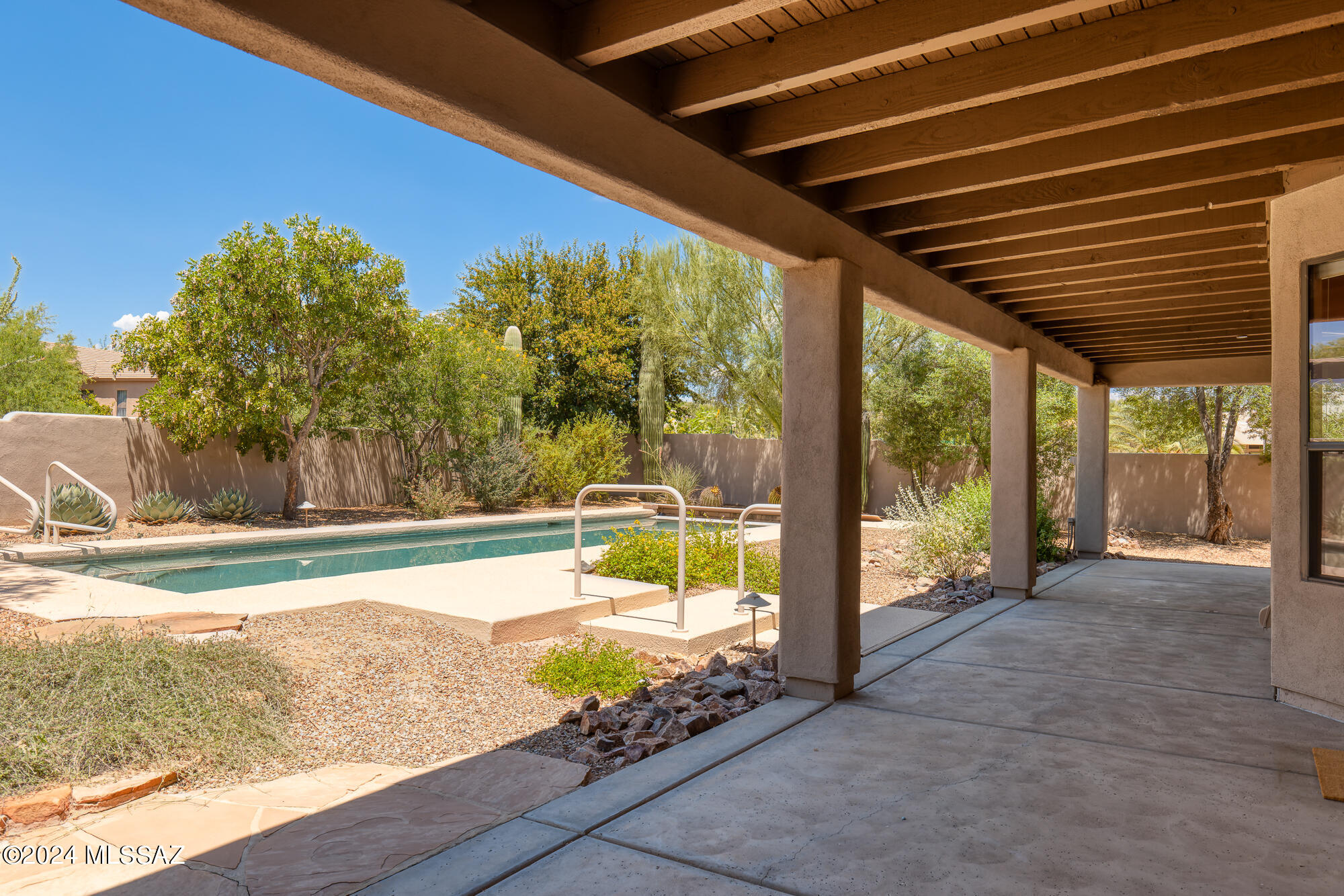 1686 W Silver Berry Place