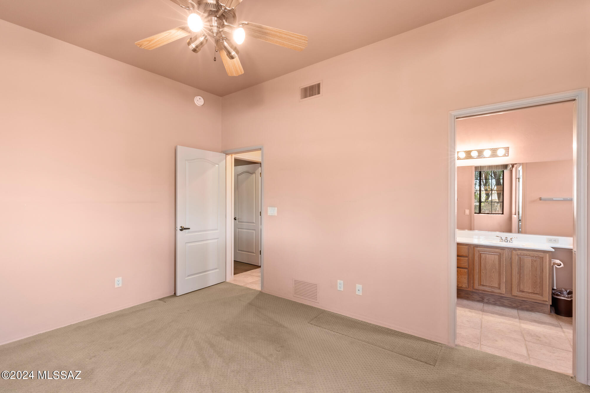 1686 W Silver Berry Place