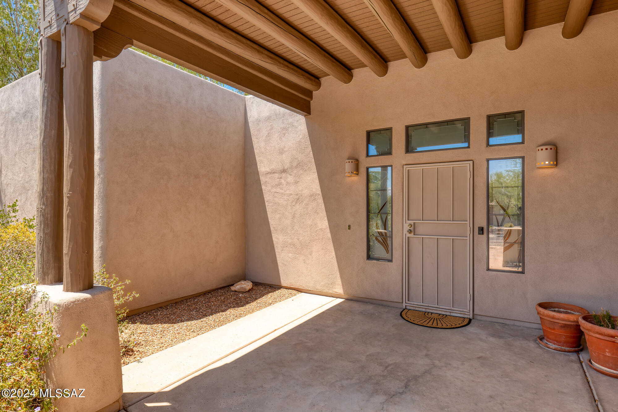 1686 W Silver Berry Place